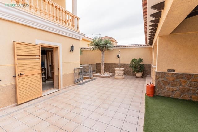 5 makuuhuone Huvila myytävänä paikassa Cuevas del Almanzora mukana uima-altaan - 365 000 € (Ref: 8584651)