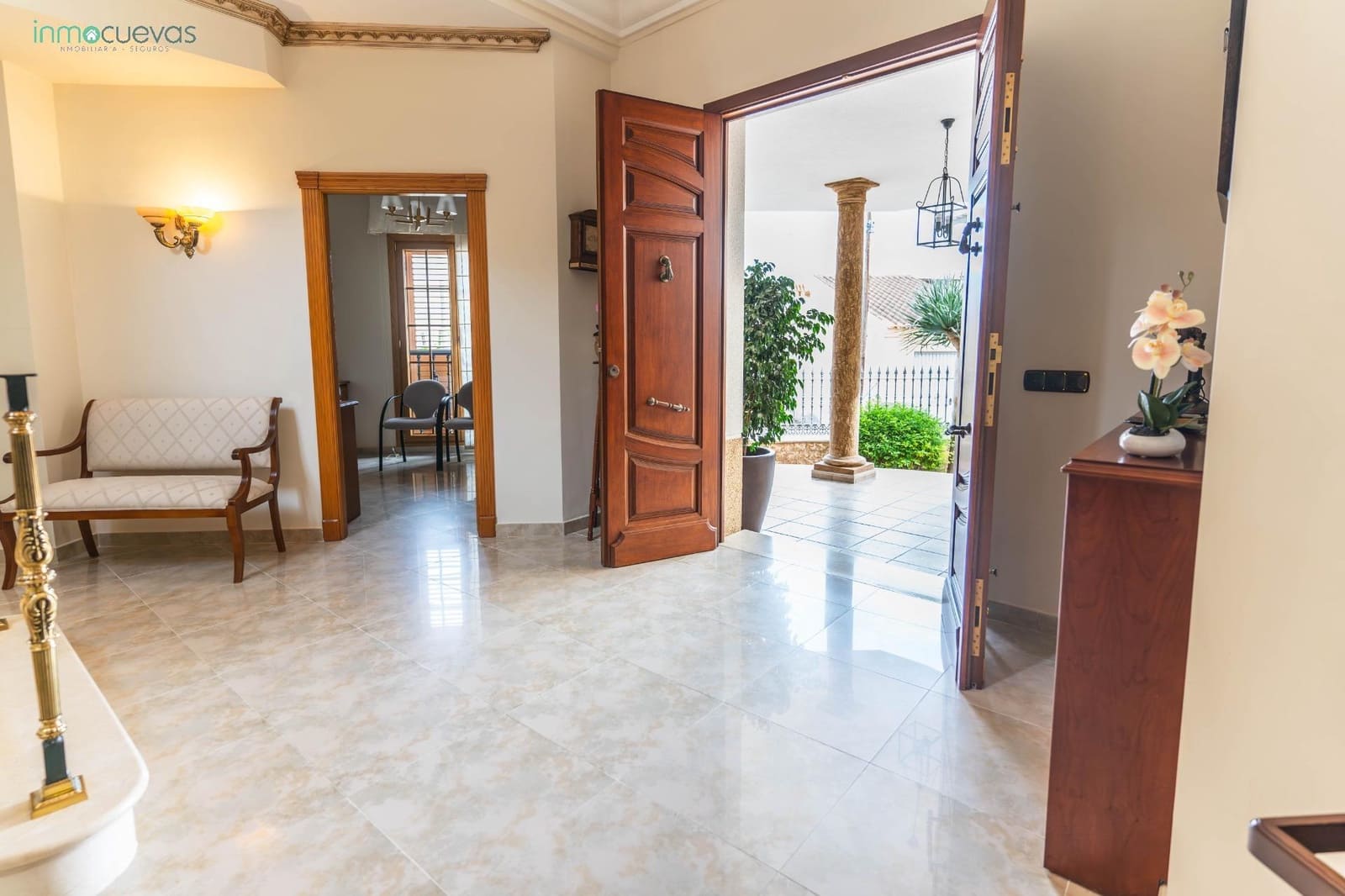 5 makuuhuone Huvila myytävänä paikassa Cuevas del Almanzora mukana uima-altaan - 365 000 € (Ref: 8584651)