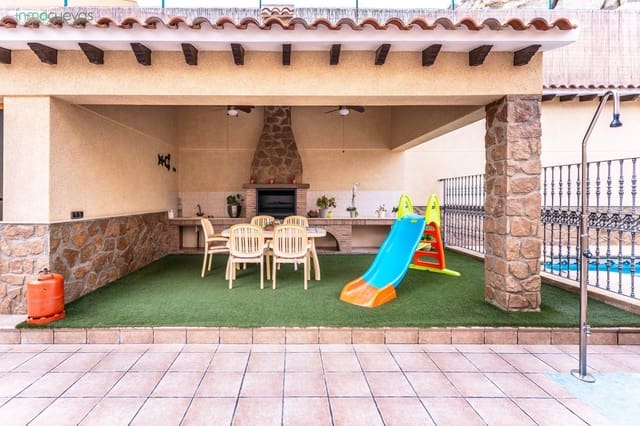 5 makuuhuone Huvila myytävänä paikassa Cuevas del Almanzora mukana uima-altaan - 365 000 € (Ref: 8584651)