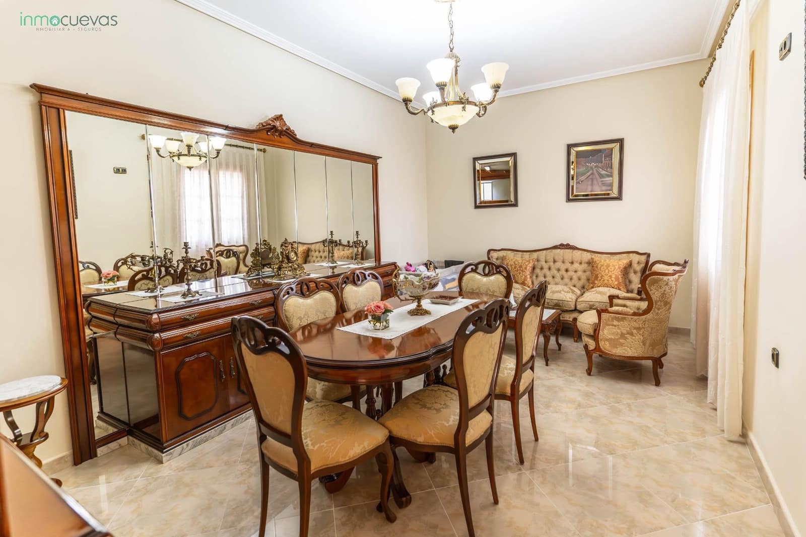 5 makuuhuone Huvila myytävänä paikassa Cuevas del Almanzora mukana uima-altaan - 365 000 € (Ref: 8584651)