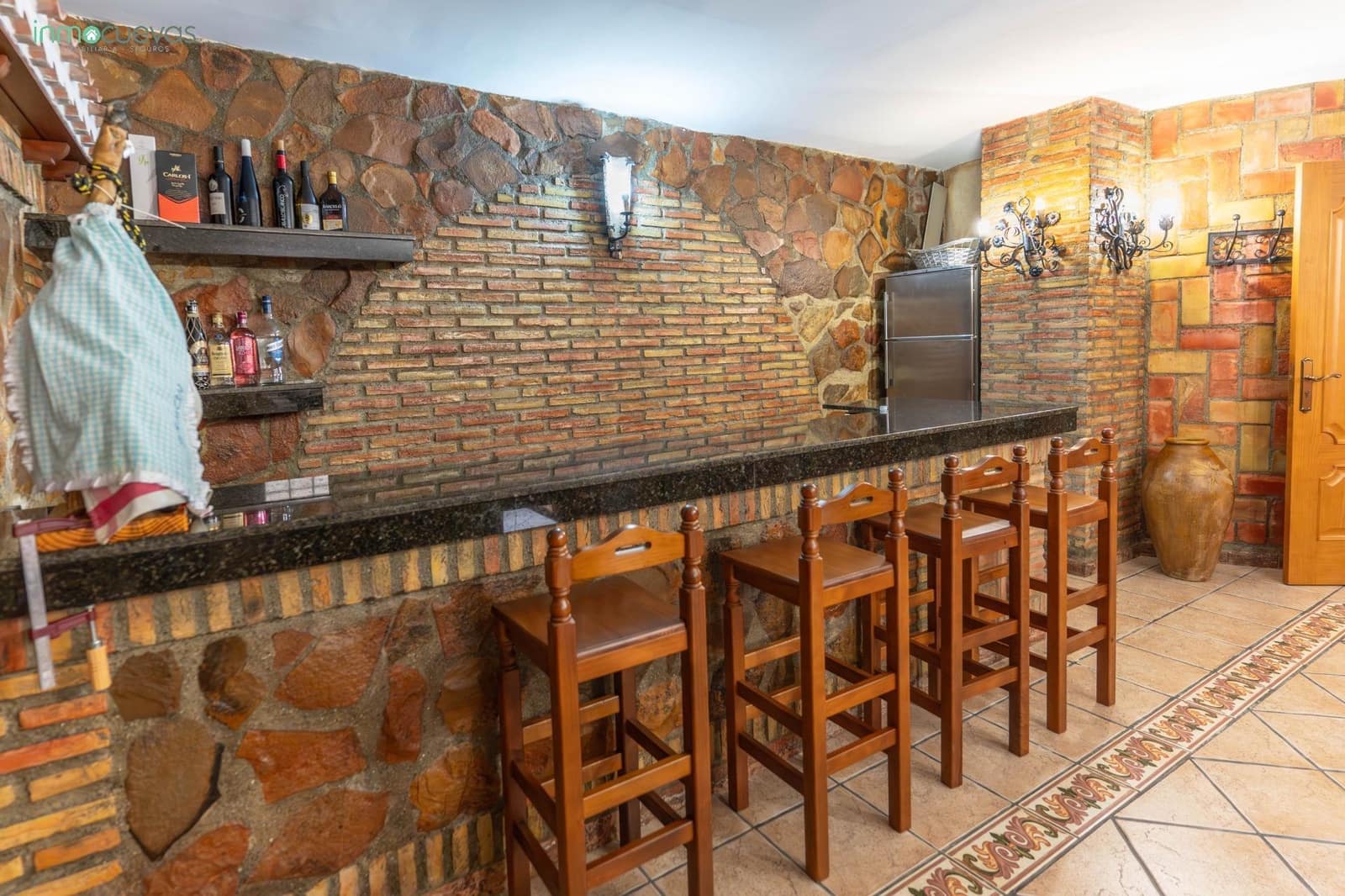 5 makuuhuone Huvila myytävänä paikassa Cuevas del Almanzora mukana uima-altaan - 365 000 € (Ref: 8584651)