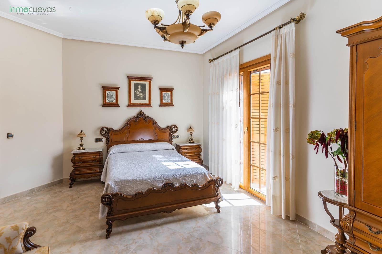 5 makuuhuone Huvila myytävänä paikassa Cuevas del Almanzora mukana uima-altaan - 365 000 € (Ref: 8584651)