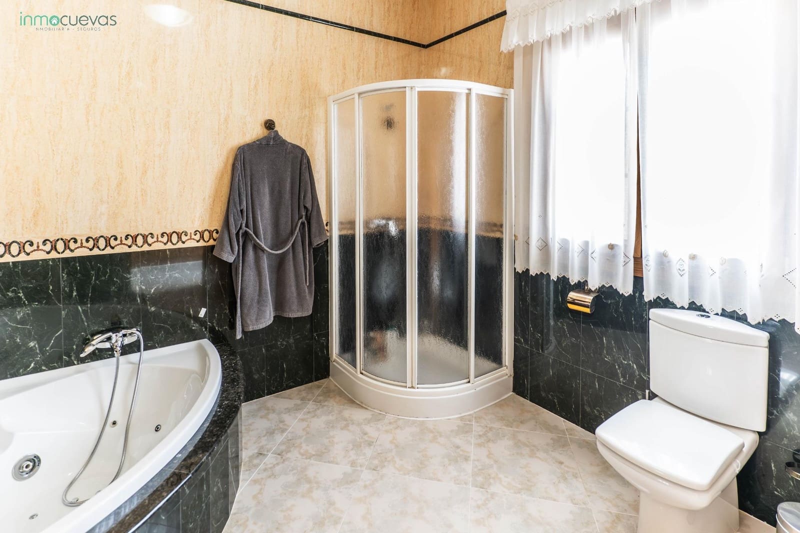 5 makuuhuone Huvila myytävänä paikassa Cuevas del Almanzora mukana uima-altaan - 365 000 € (Ref: 8584651)