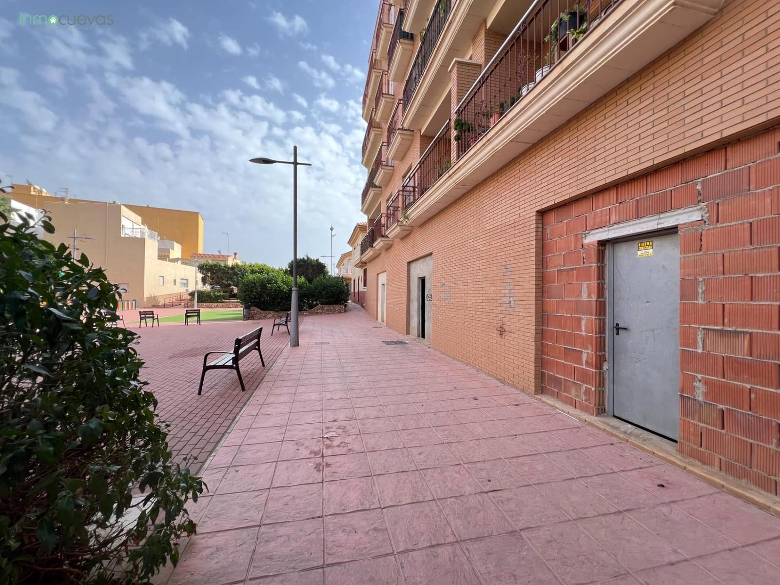 Erhverv til salg i Cuevas del Almanzora - € 35.000 (Ref: 8610771)