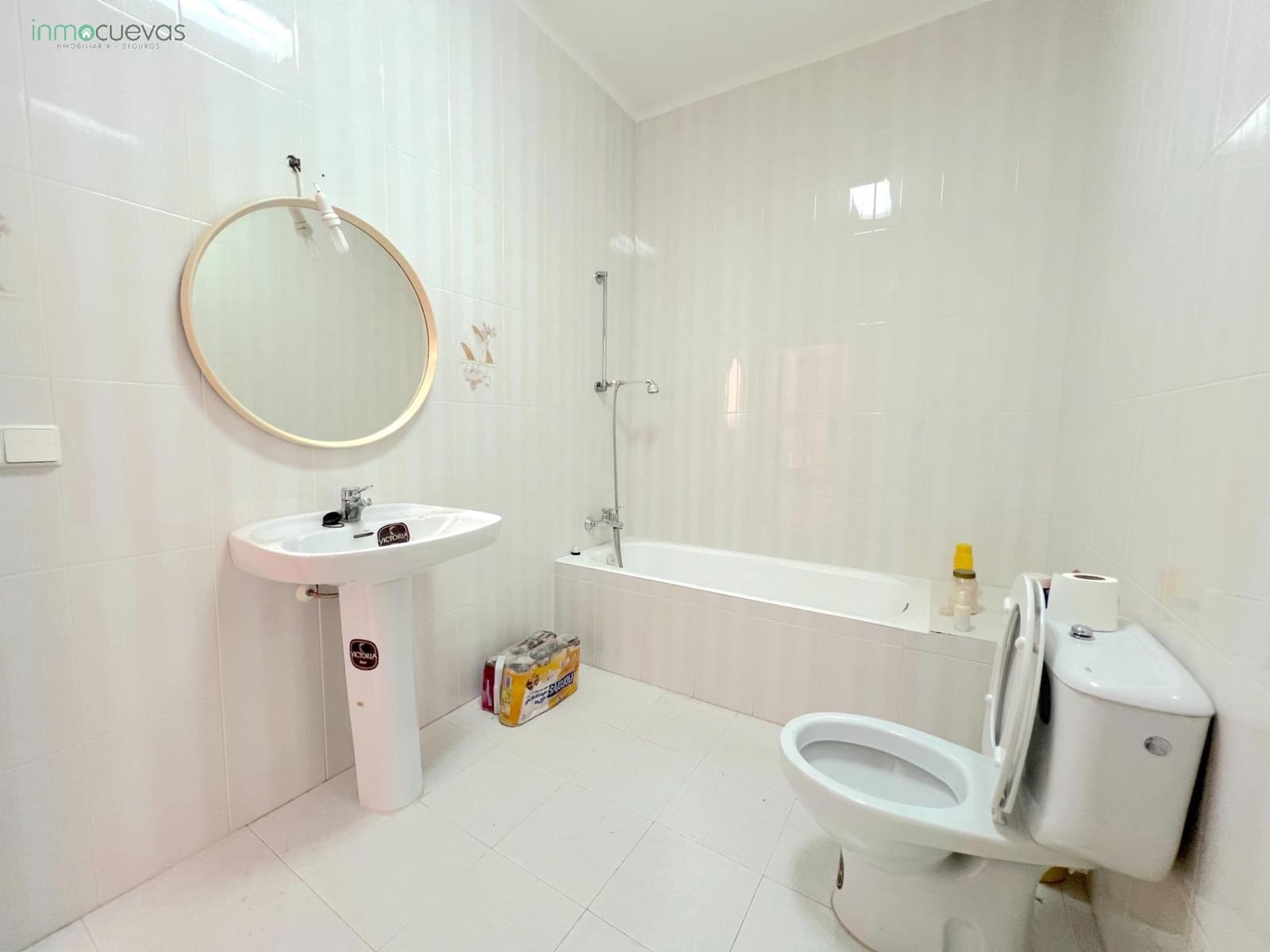 5 bedroom Villa for sale in Cuevas del Almanzora with garage - € 140,000 (Ref: 8907422)