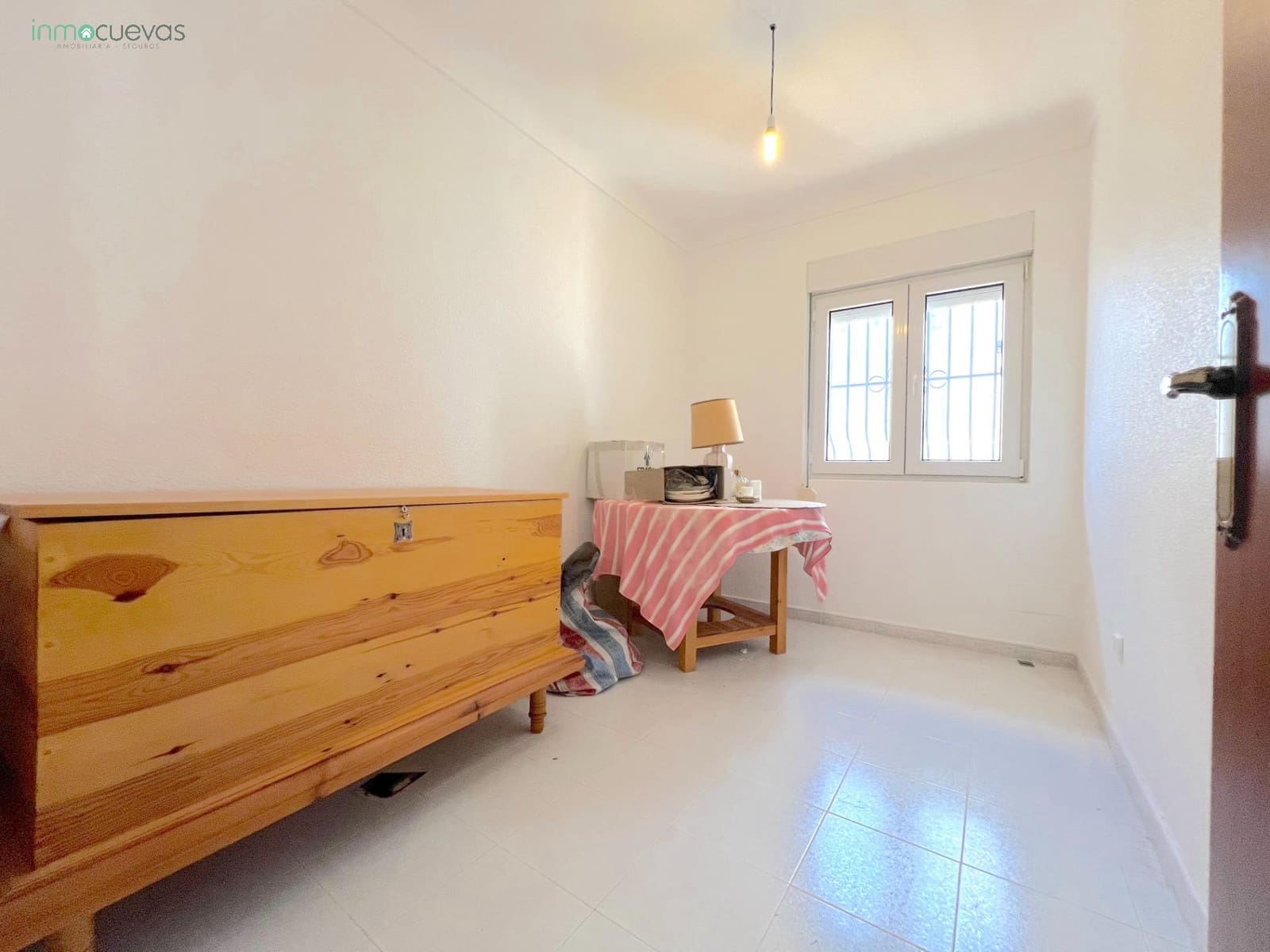 5 bedroom Villa for sale in Cuevas del Almanzora with garage - € 140,000 (Ref: 8907422)