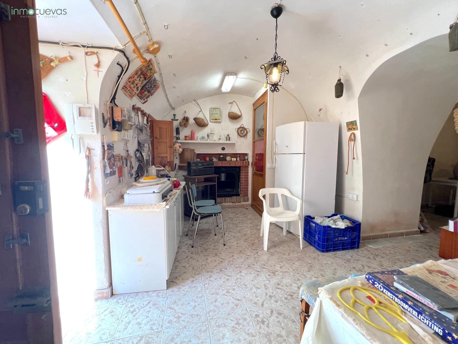 5 bedroom Villa for sale in Cuevas del Almanzora with garage - € 140,000 (Ref: 8907422)