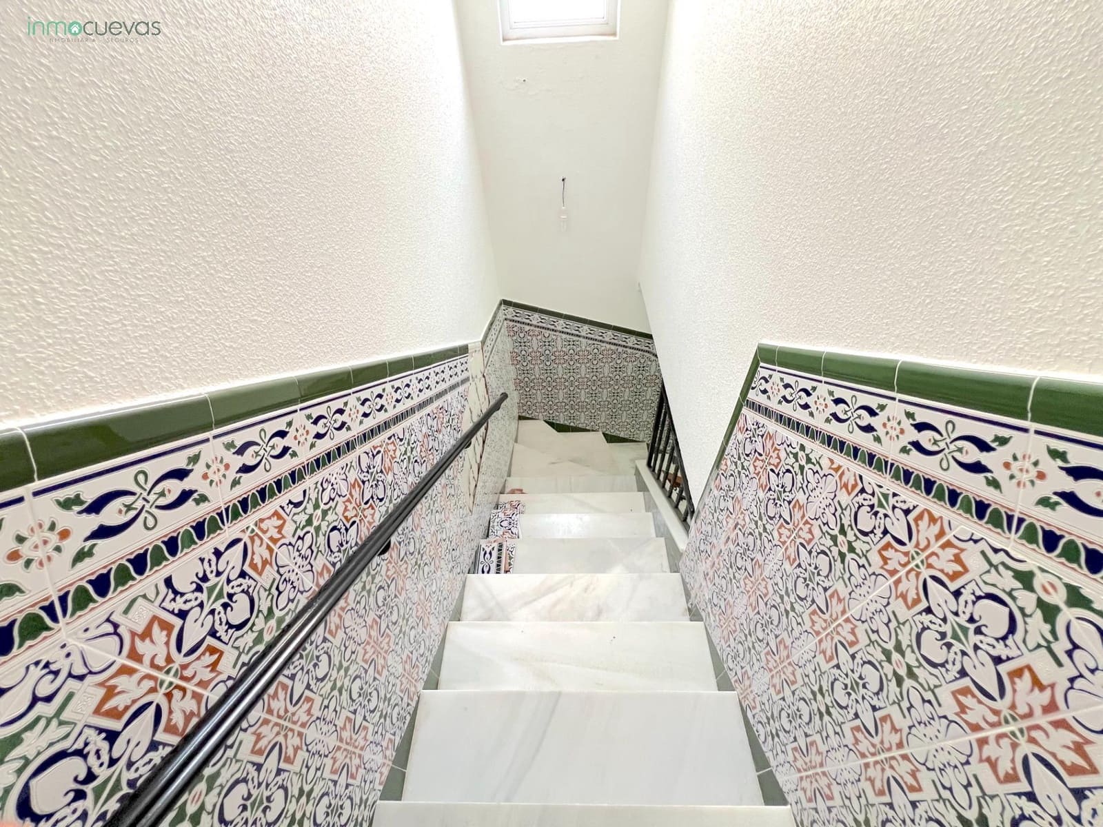 5 bedroom Villa for sale in Cuevas del Almanzora with garage - € 140,000 (Ref: 8907422)