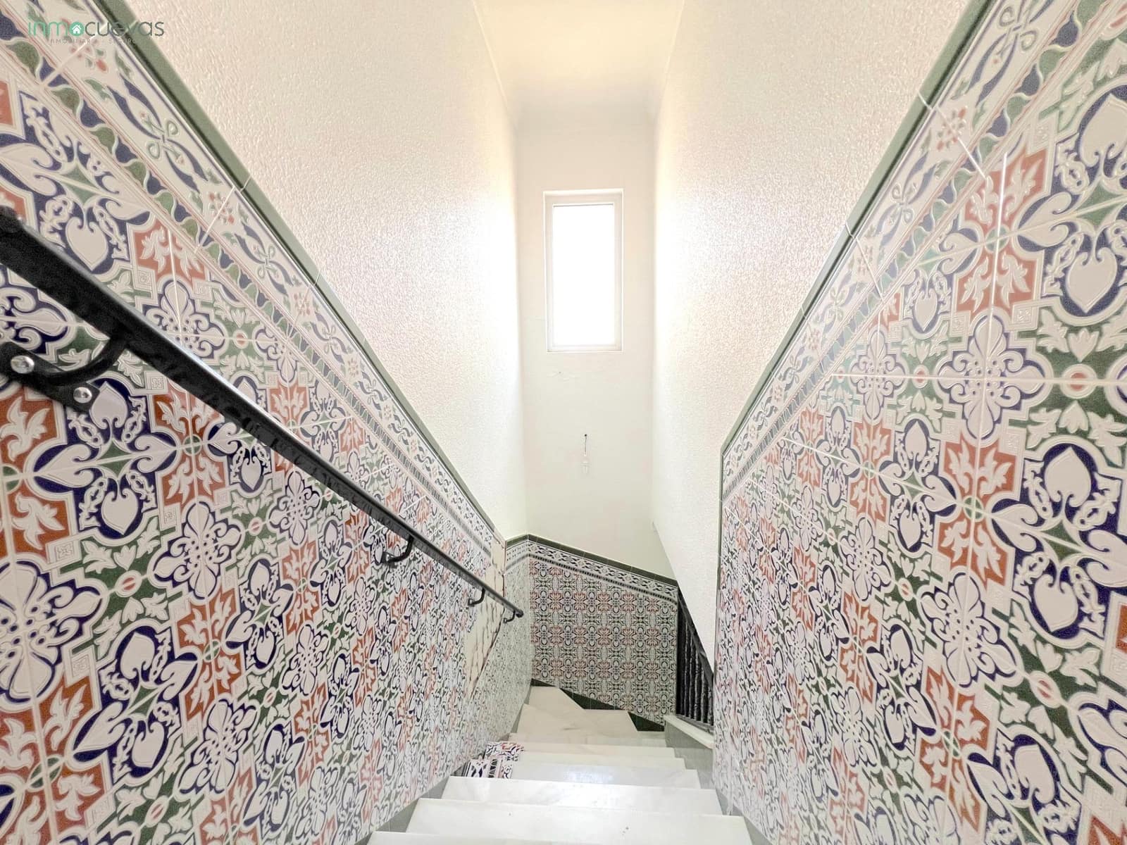 5 bedroom Villa for sale in Cuevas del Almanzora with garage - € 140,000 (Ref: 8907422)