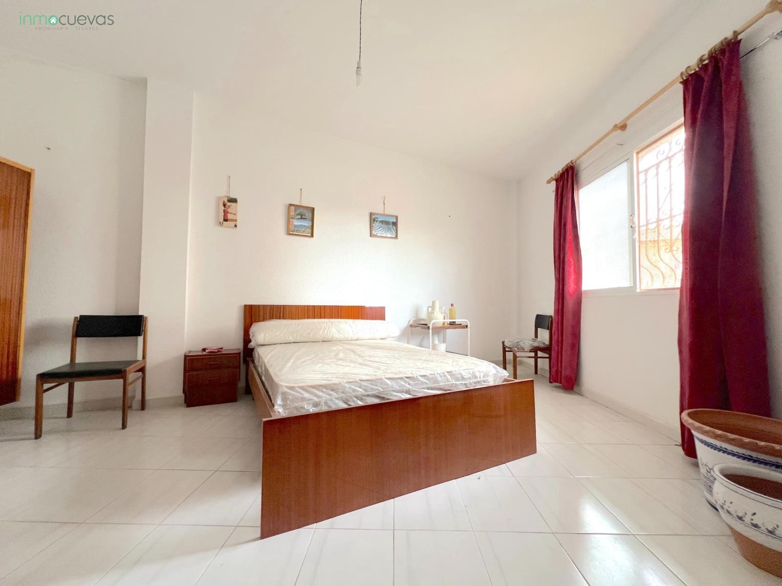 5 bedroom Villa for sale in Cuevas del Almanzora with garage - € 140,000 (Ref: 8907422)