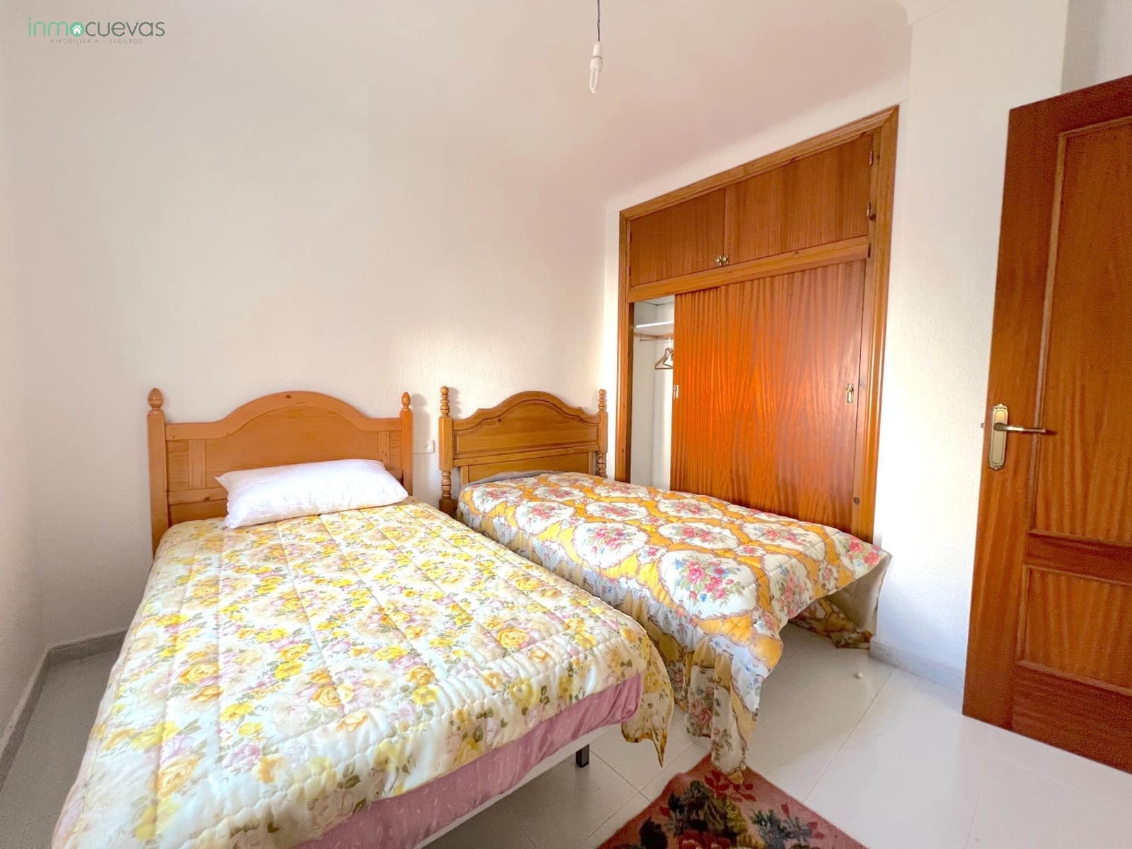 5 bedroom Villa for sale in Cuevas del Almanzora with garage - € 140,000 (Ref: 8907422)