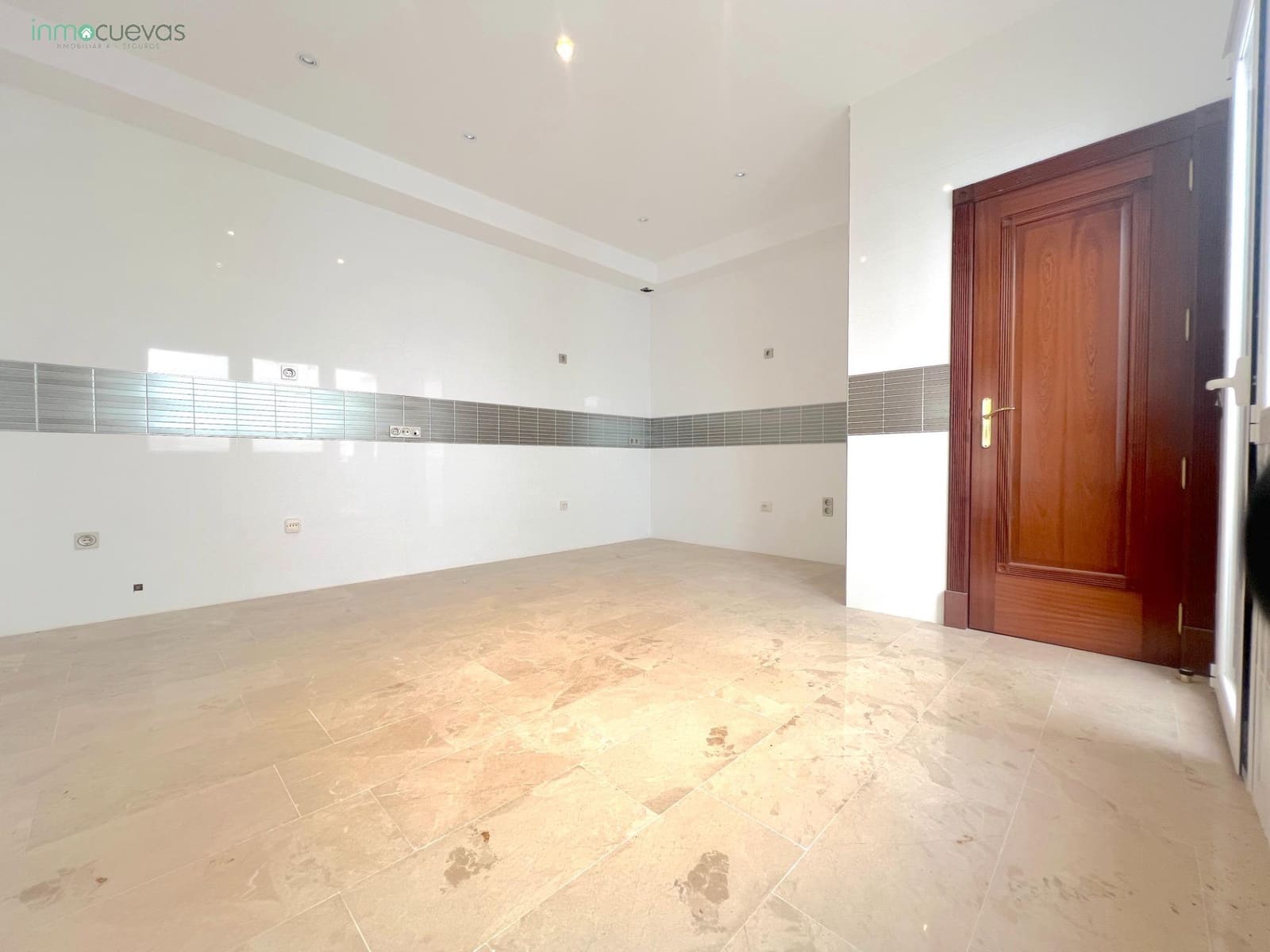 5 soveværelse Lejlighed til salg i Cuevas del Almanzora - € 195.000 (Ref: 9059472)