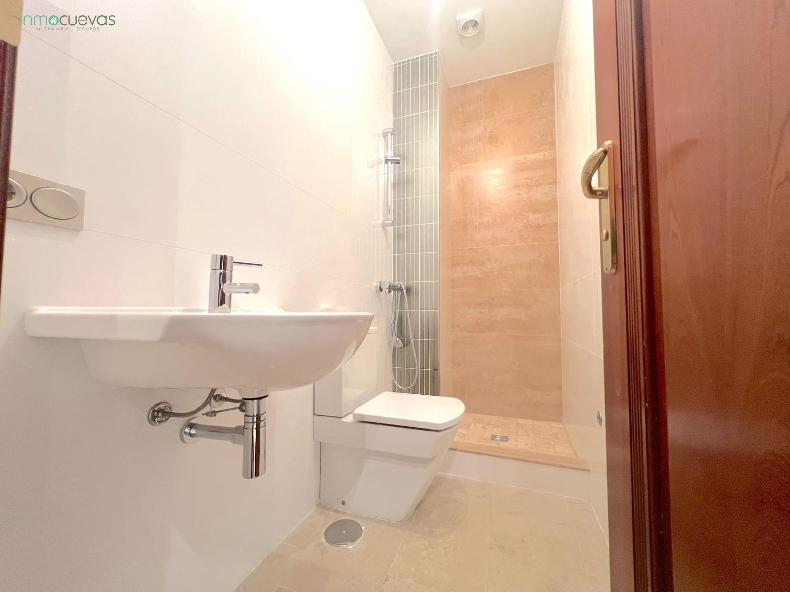 5 soveværelse Lejlighed til salg i Cuevas del Almanzora - € 195.000 (Ref: 9059472)