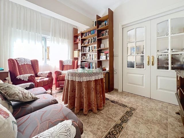 4 quarto Casa em Banda para venda em Cuevas del Almanzora com garagem - 165 000 € (Ref: 9379133)