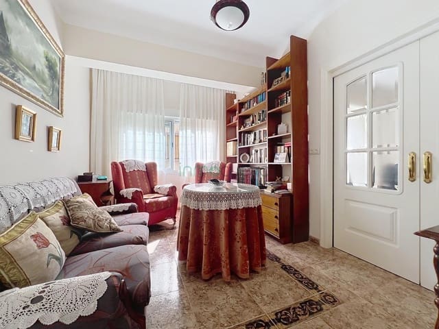 4 quarto Casa em Banda para venda em Cuevas del Almanzora com garagem - 165 000 € (Ref: 9379133)