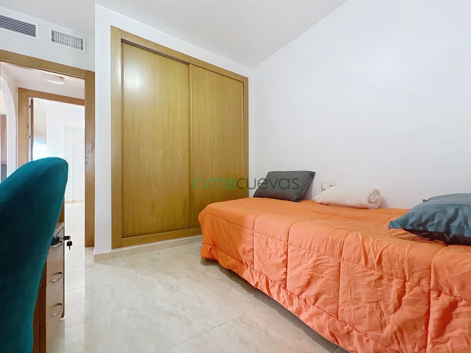 2 bedroom Penthouse for sale in Cuevas del Almanzora - € 125,000 (Ref: 9659517)