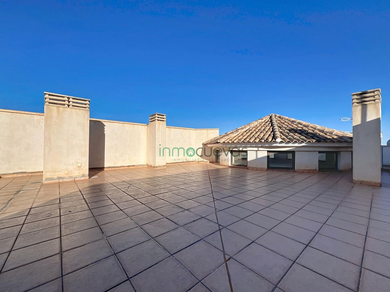 2 bedroom Penthouse for sale in Cuevas del Almanzora - € 125,000 (Ref: 9659517)