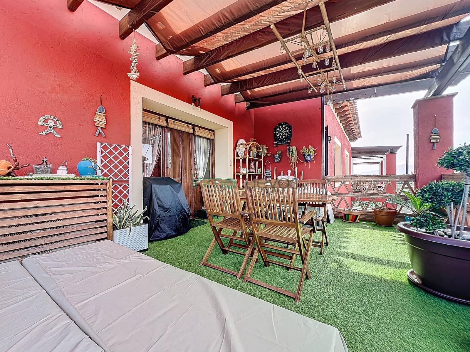 Ático de 2 habitaciones en Valle del Este en venta con piscina - 179.000 € (Ref: 9698878)