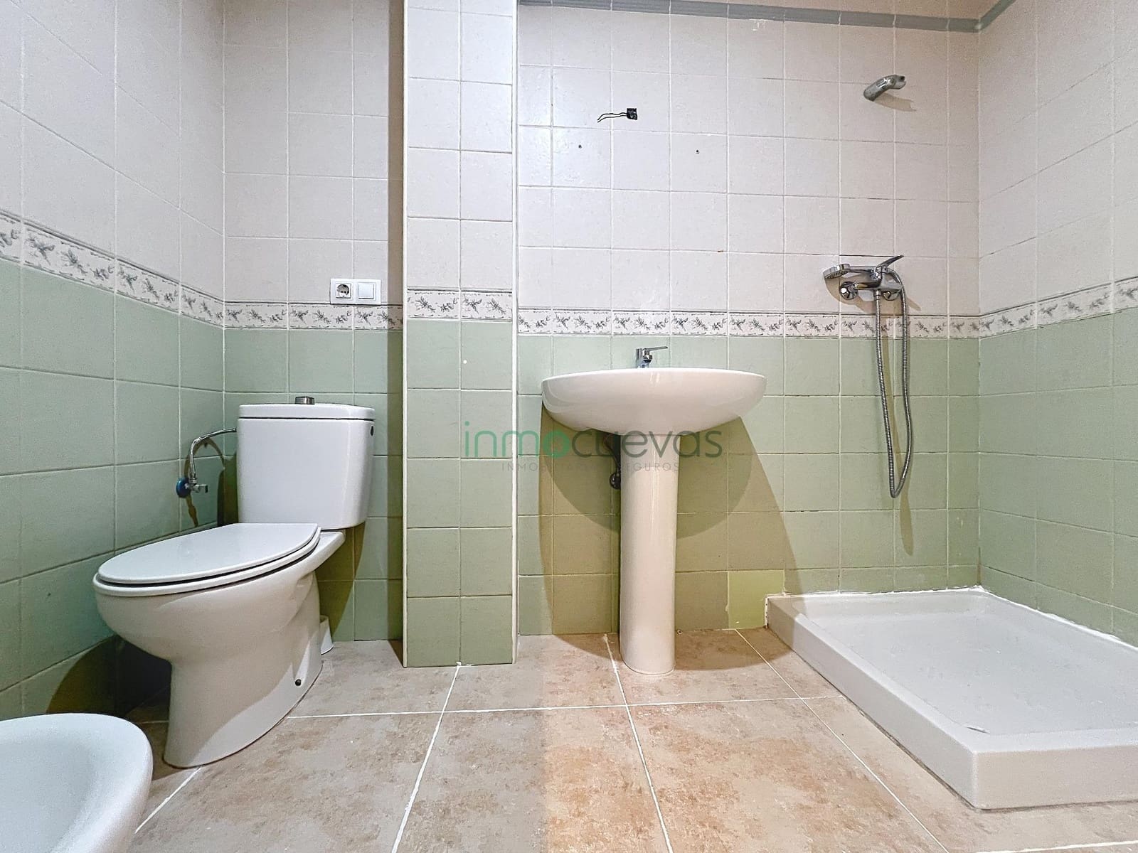 4 bedroom Flat for sale in Cuevas del Almanzora - € 125,000 (Ref: 9712070)