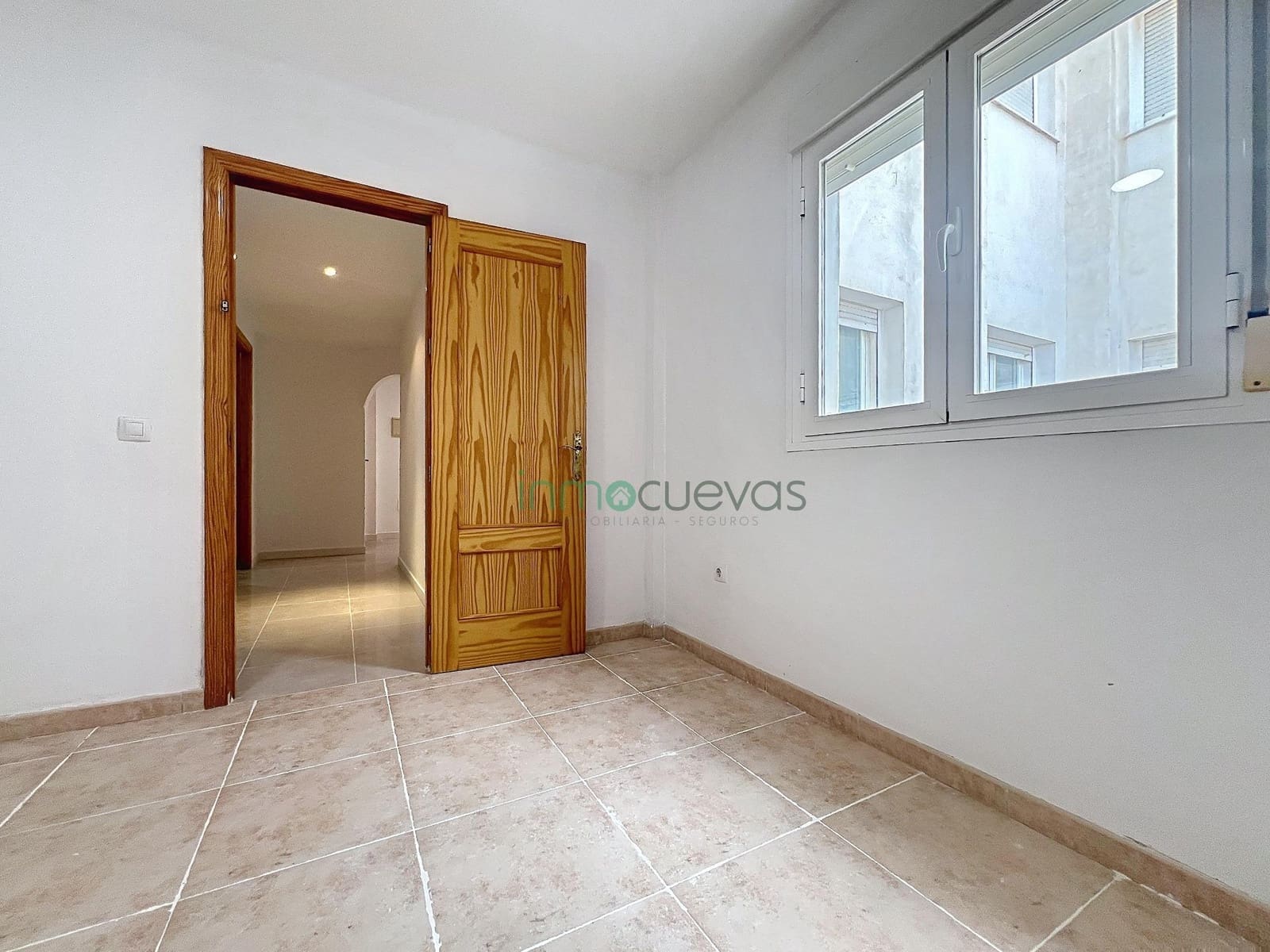 4 bedroom Flat for sale in Cuevas del Almanzora - € 125,000 (Ref: 9712070)
