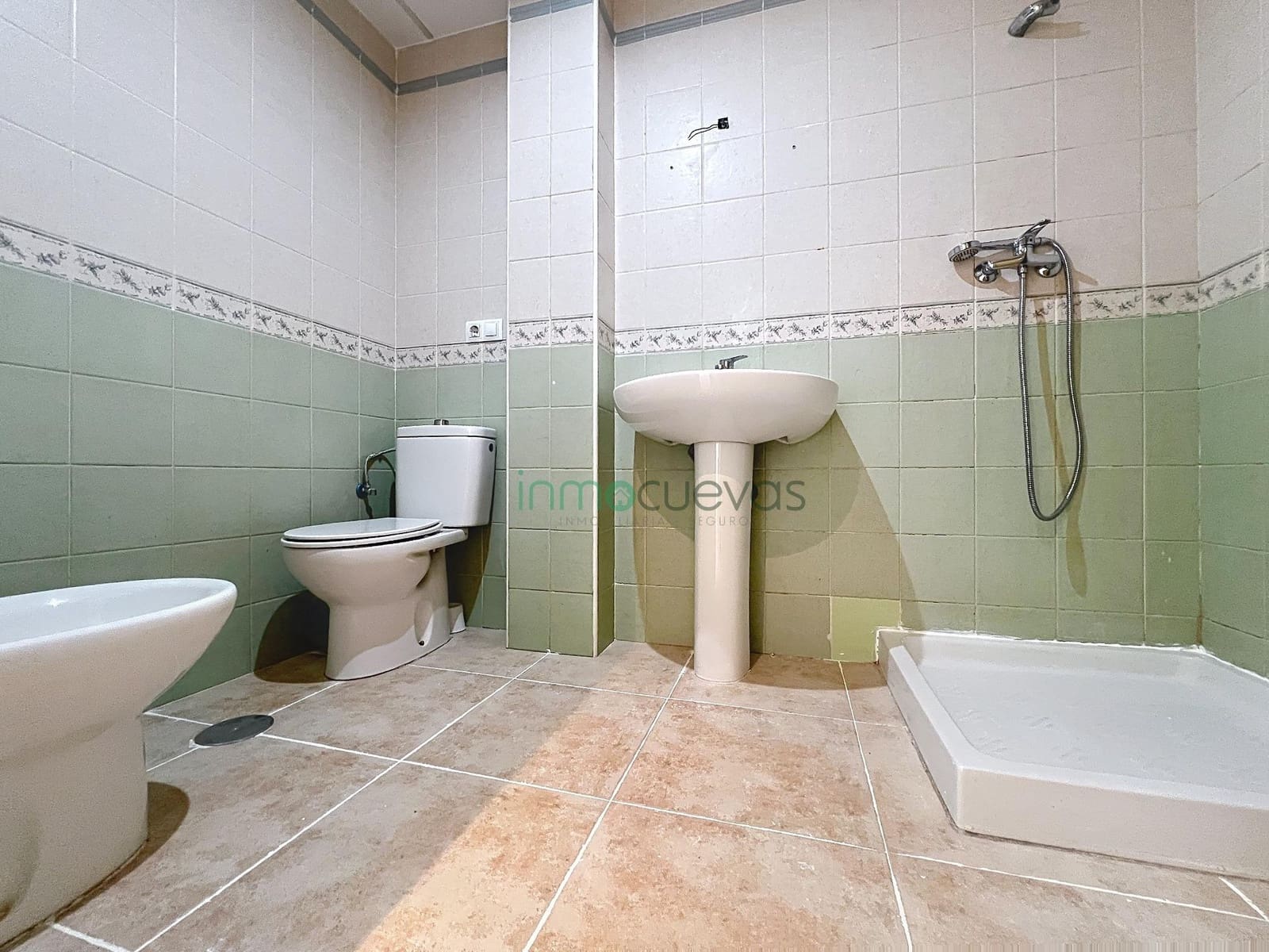 4 bedroom Flat for sale in Cuevas del Almanzora - € 125,000 (Ref: 9712070)