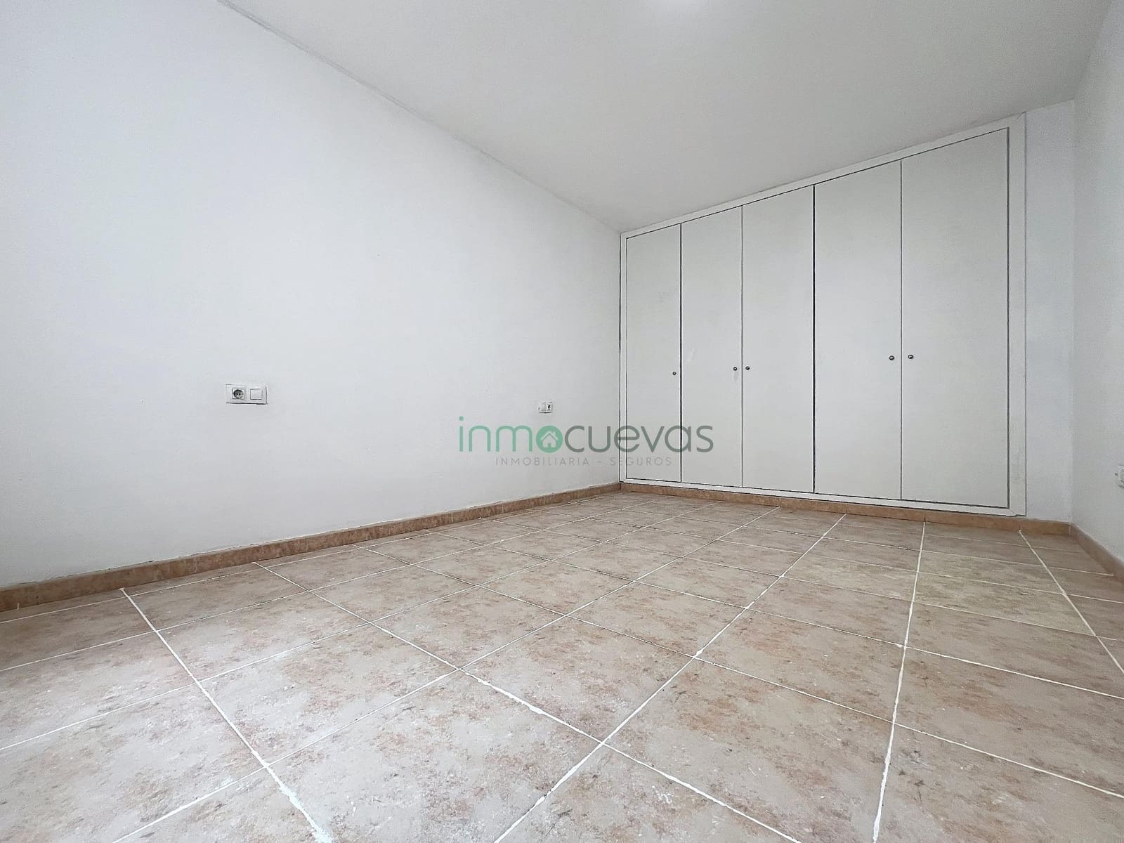 4 bedroom Flat for sale in Cuevas del Almanzora - € 125,000 (Ref: 9712070)