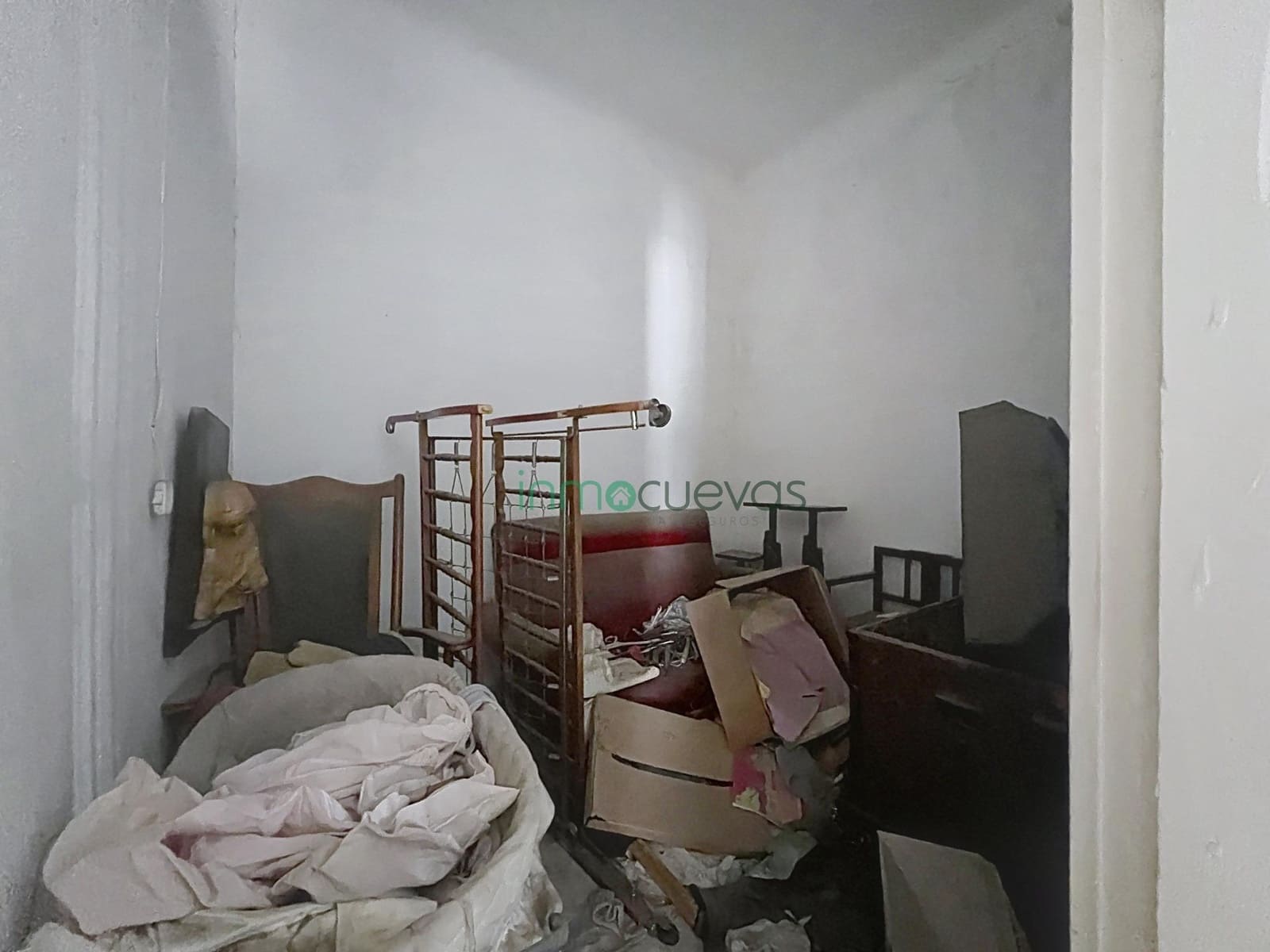 4 bedroom Semi-detached Villa for sale in Cuevas del Almanzora - € 45,000 (Ref: 9721796)