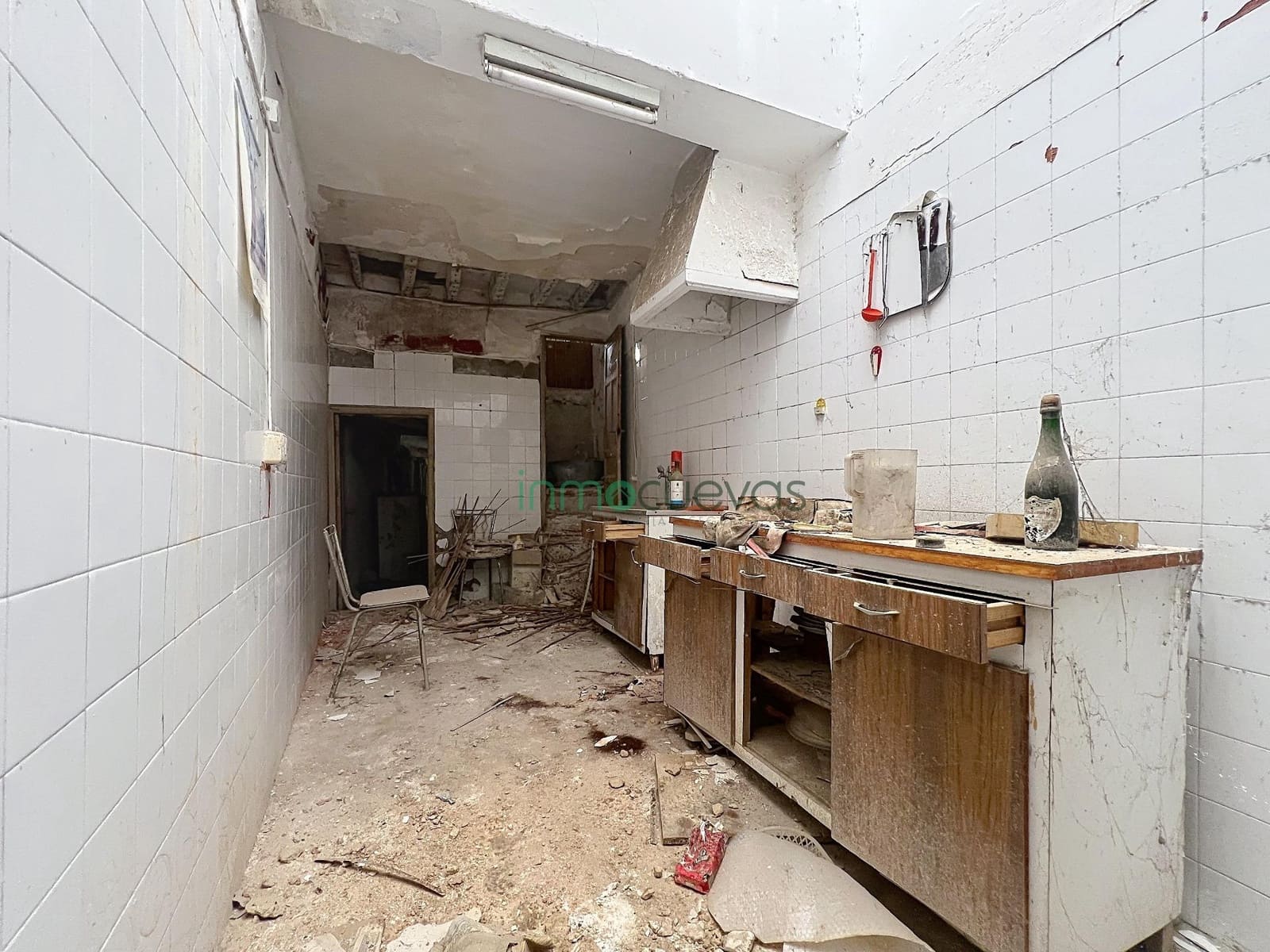 4 bedroom Semi-detached Villa for sale in Cuevas del Almanzora - € 45,000 (Ref: 9721796)