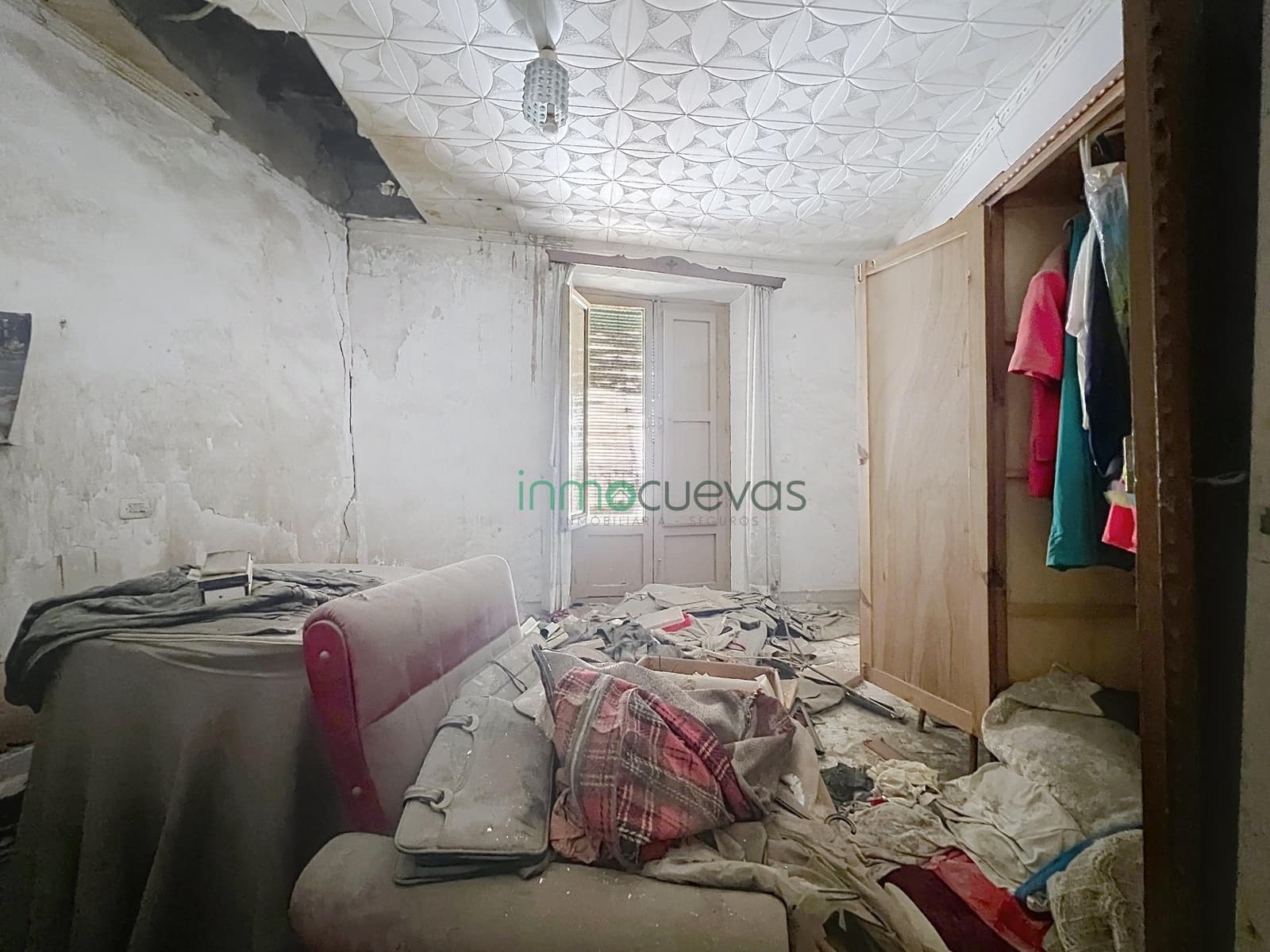 4 bedroom Semi-detached Villa for sale in Cuevas del Almanzora - € 45,000 (Ref: 9721796)