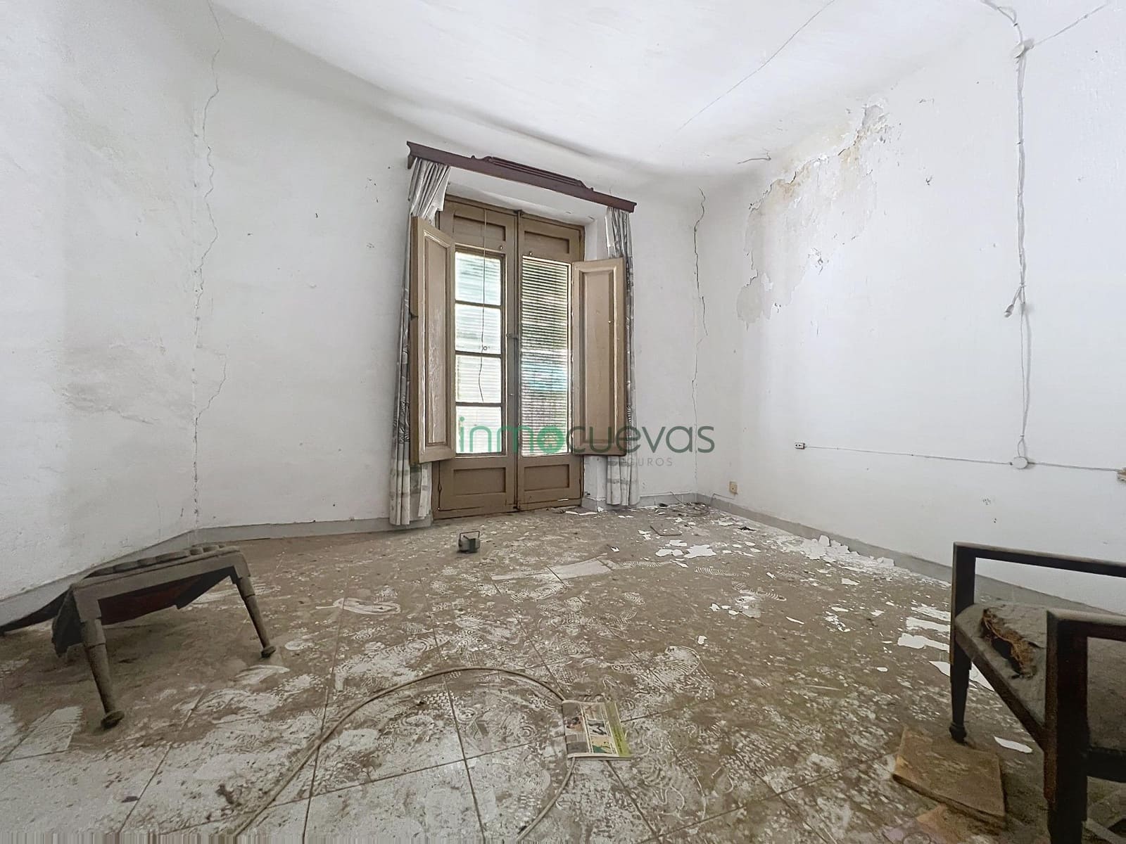 4 bedroom Semi-detached Villa for sale in Cuevas del Almanzora - € 45,000 (Ref: 9721796)