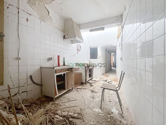 4 bedroom Semi-detached Villa for sale in Cuevas del Almanzora - € 45,000 (Ref: 9721796)