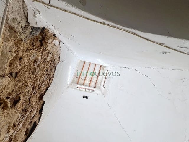 4 bedroom Semi-detached Villa for sale in Cuevas del Almanzora - € 45,000 (Ref: 9721796)