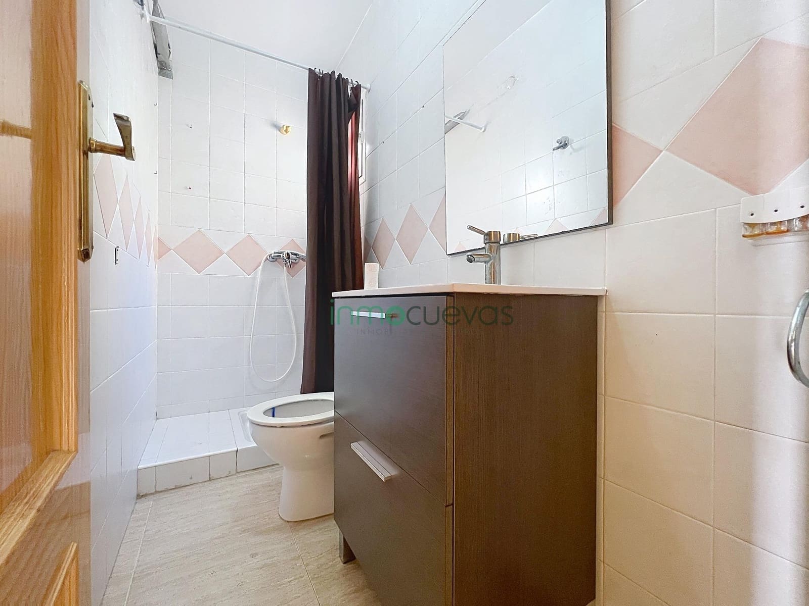 3 bedroom Apartment for sale in Cuevas del Almanzora with garage - € 135,000 (Ref: 9738658)