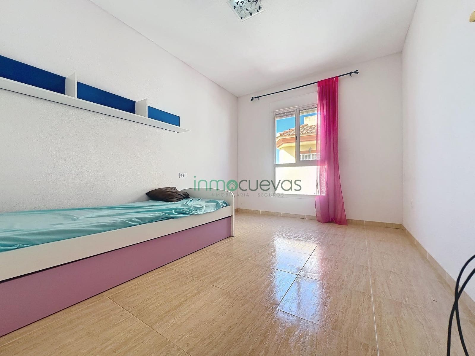 3 bedroom Apartment for sale in Cuevas del Almanzora with garage - € 135,000 (Ref: 9738658)