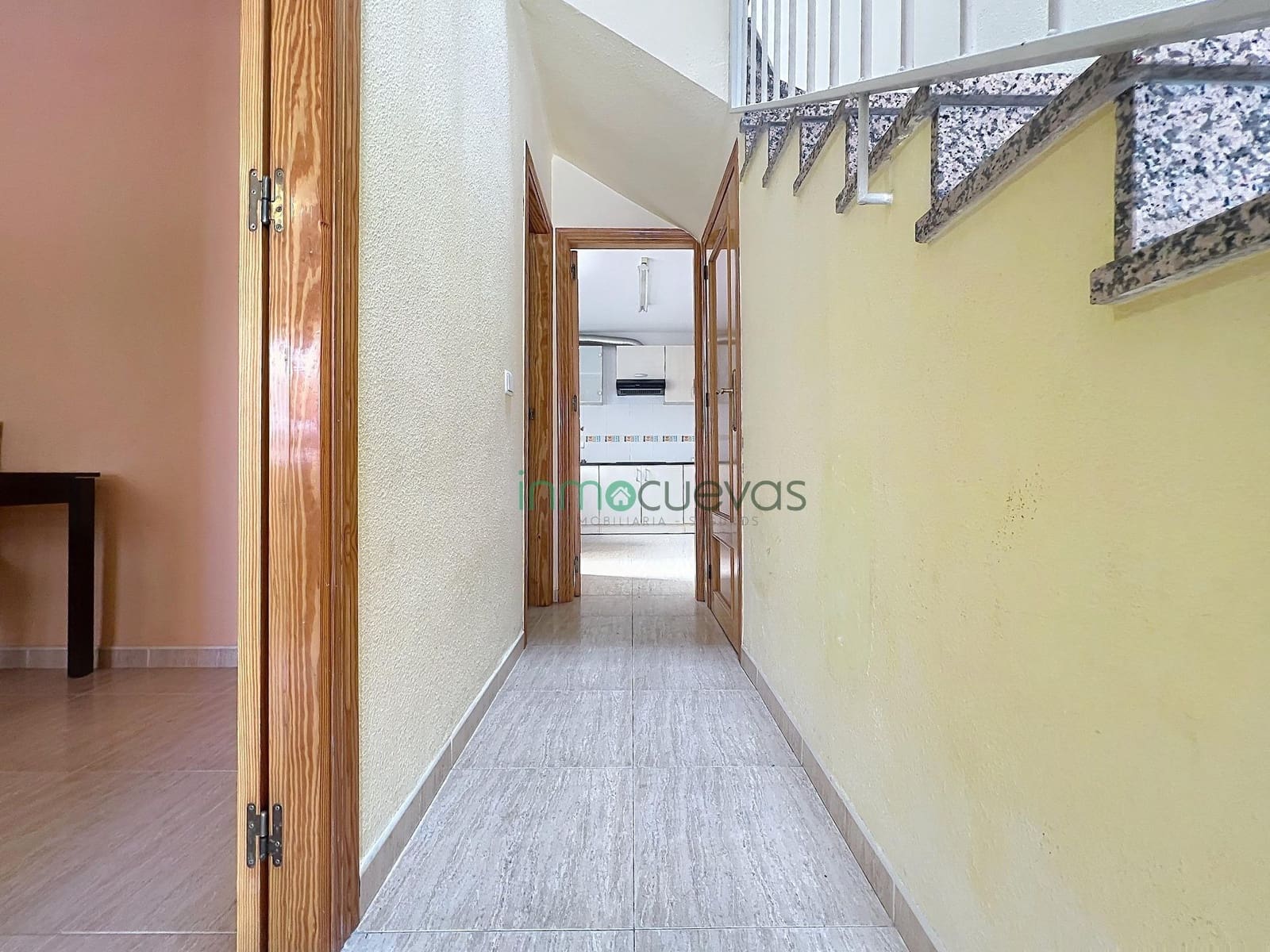 3 bedroom Apartment for sale in Cuevas del Almanzora with garage - € 135,000 (Ref: 9738658)