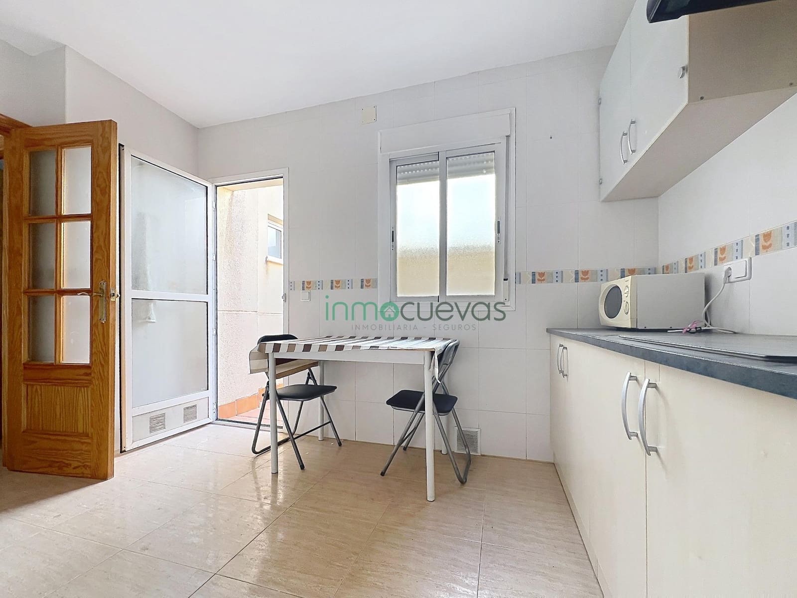 3 bedroom Apartment for sale in Cuevas del Almanzora with garage - € 135,000 (Ref: 9738658)