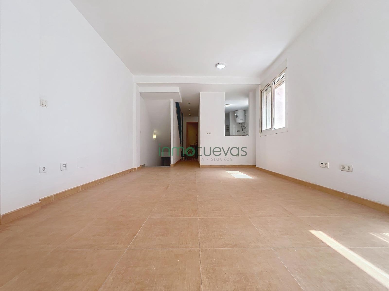 3 soverom Kjedet enebolig til salgs i Vera med svømmebasseng garasje - € 275 000 (Ref: 9762072)