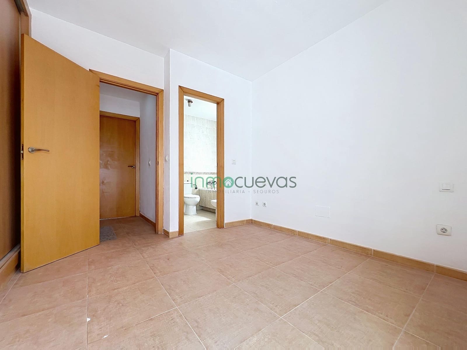 3 soverom Kjedet enebolig til salgs i Vera med svømmebasseng garasje - € 275 000 (Ref: 9762072)