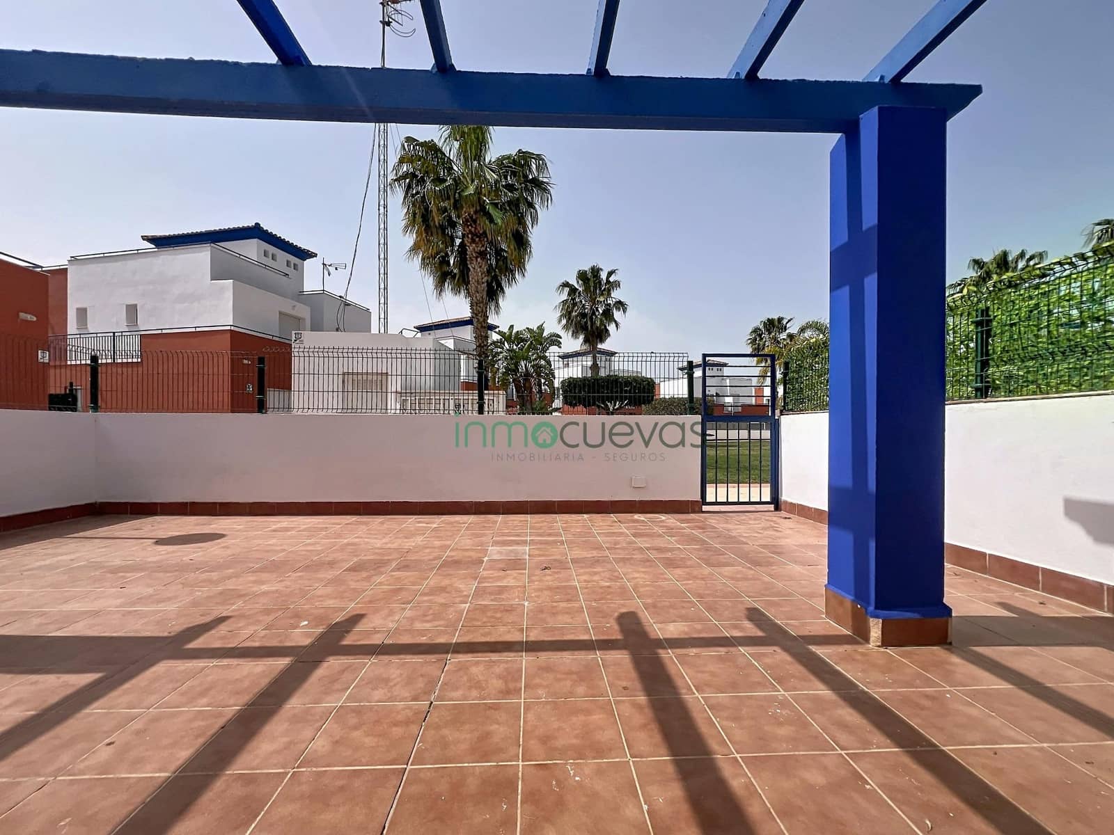 3 soverom Kjedet enebolig til salgs i Vera med svømmebasseng garasje - € 275 000 (Ref: 9762072)