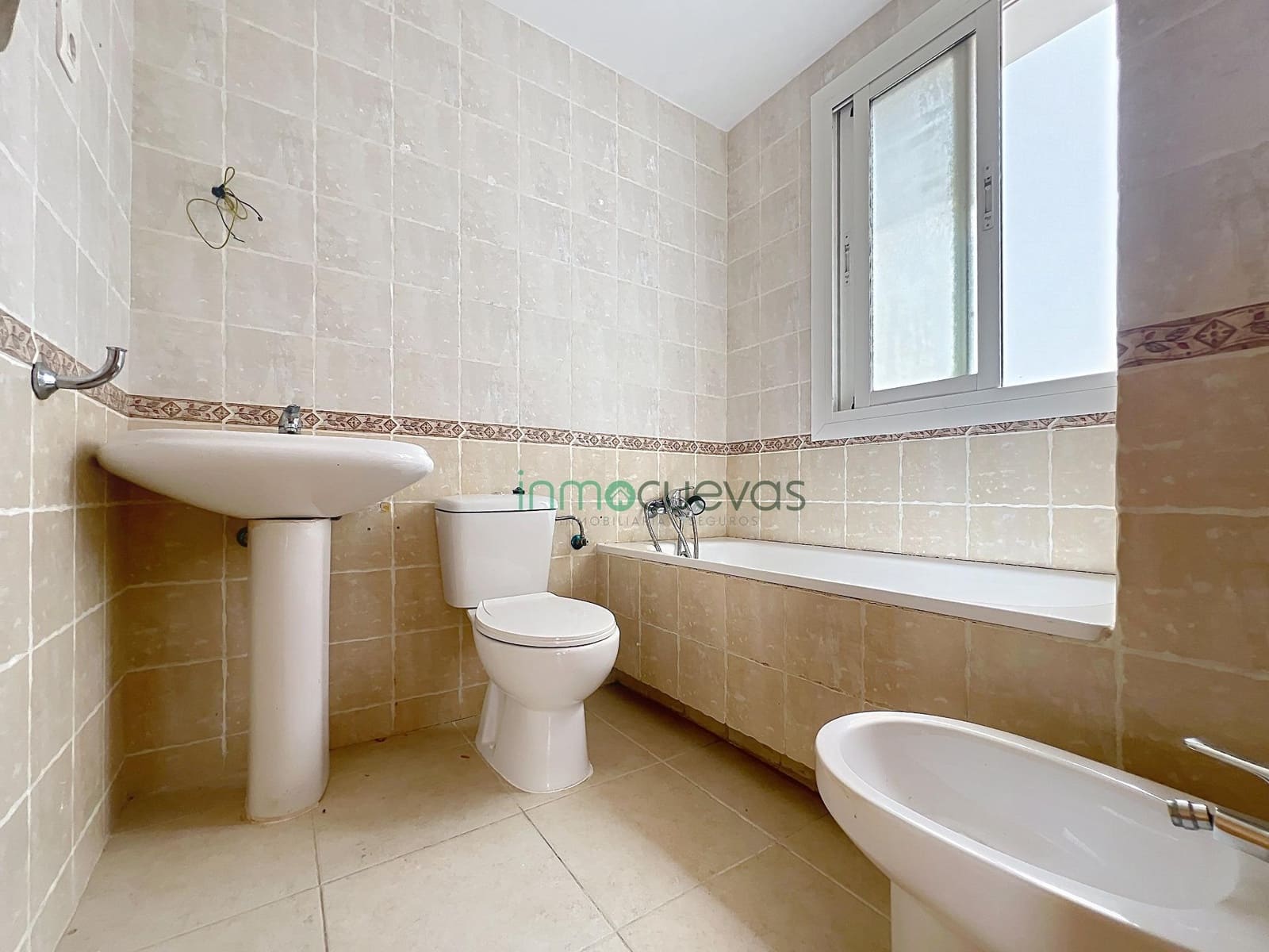 3 soverom Kjedet enebolig til salgs i Vera med svømmebasseng garasje - € 275 000 (Ref: 9762072)