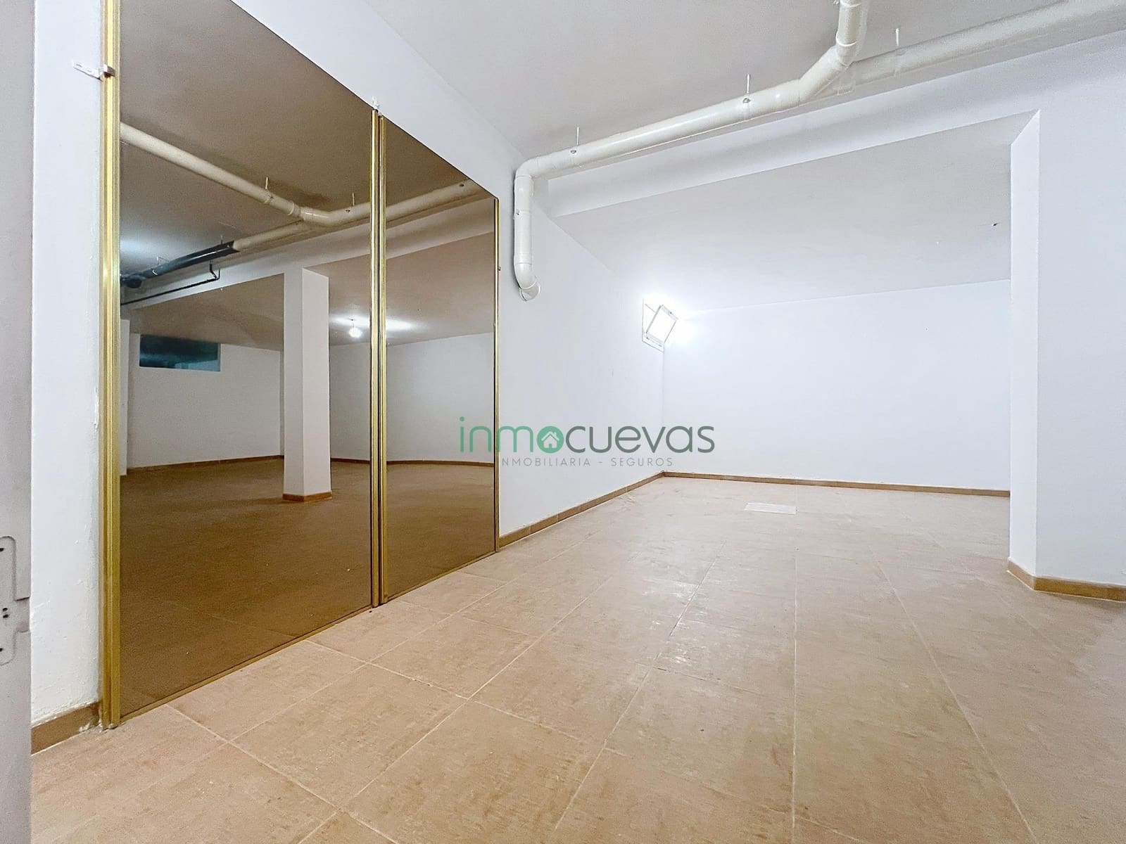 3 soverom Kjedet enebolig til salgs i Vera med svømmebasseng garasje - € 275 000 (Ref: 9762072)