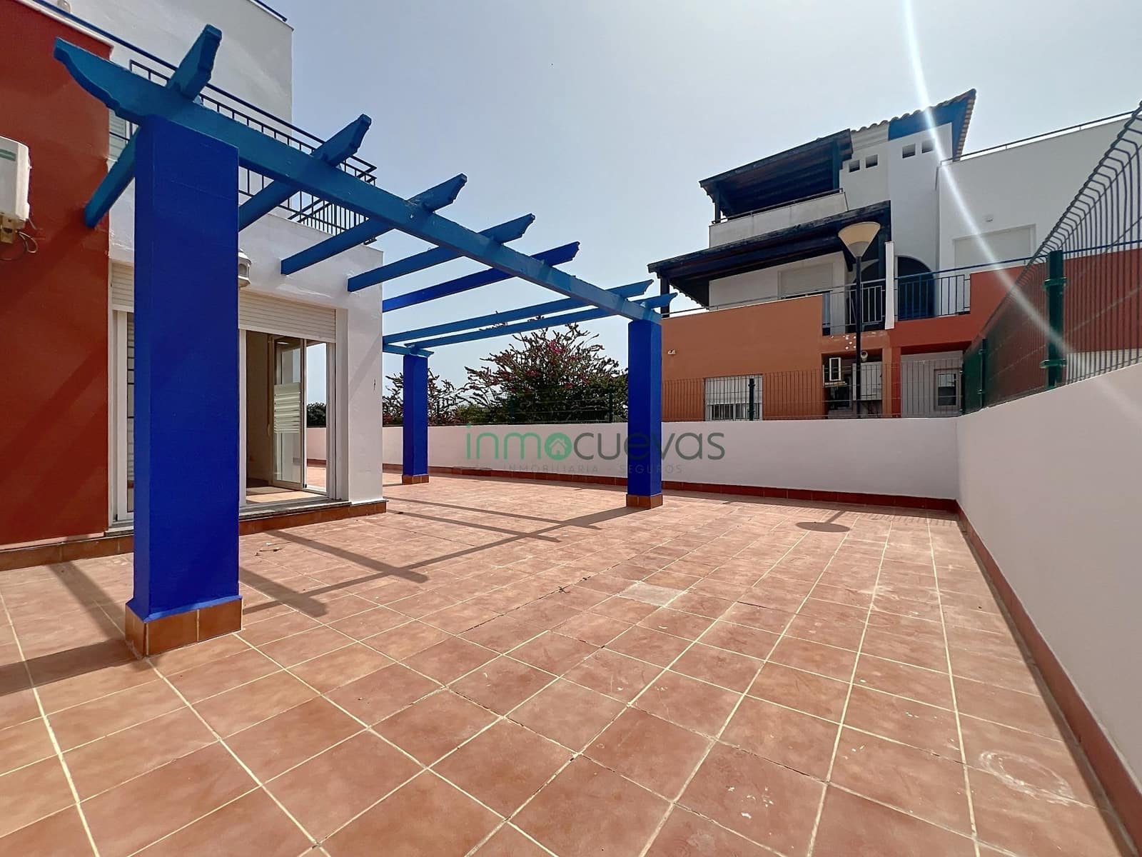 3 soverom Kjedet enebolig til salgs i Vera med svømmebasseng garasje - € 275 000 (Ref: 9762072)