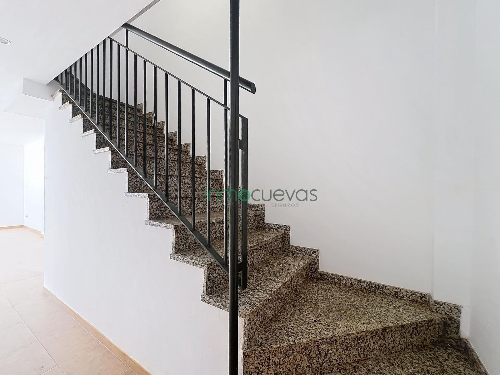 3 soverom Kjedet enebolig til salgs i Vera med svømmebasseng garasje - € 275 000 (Ref: 9762072)