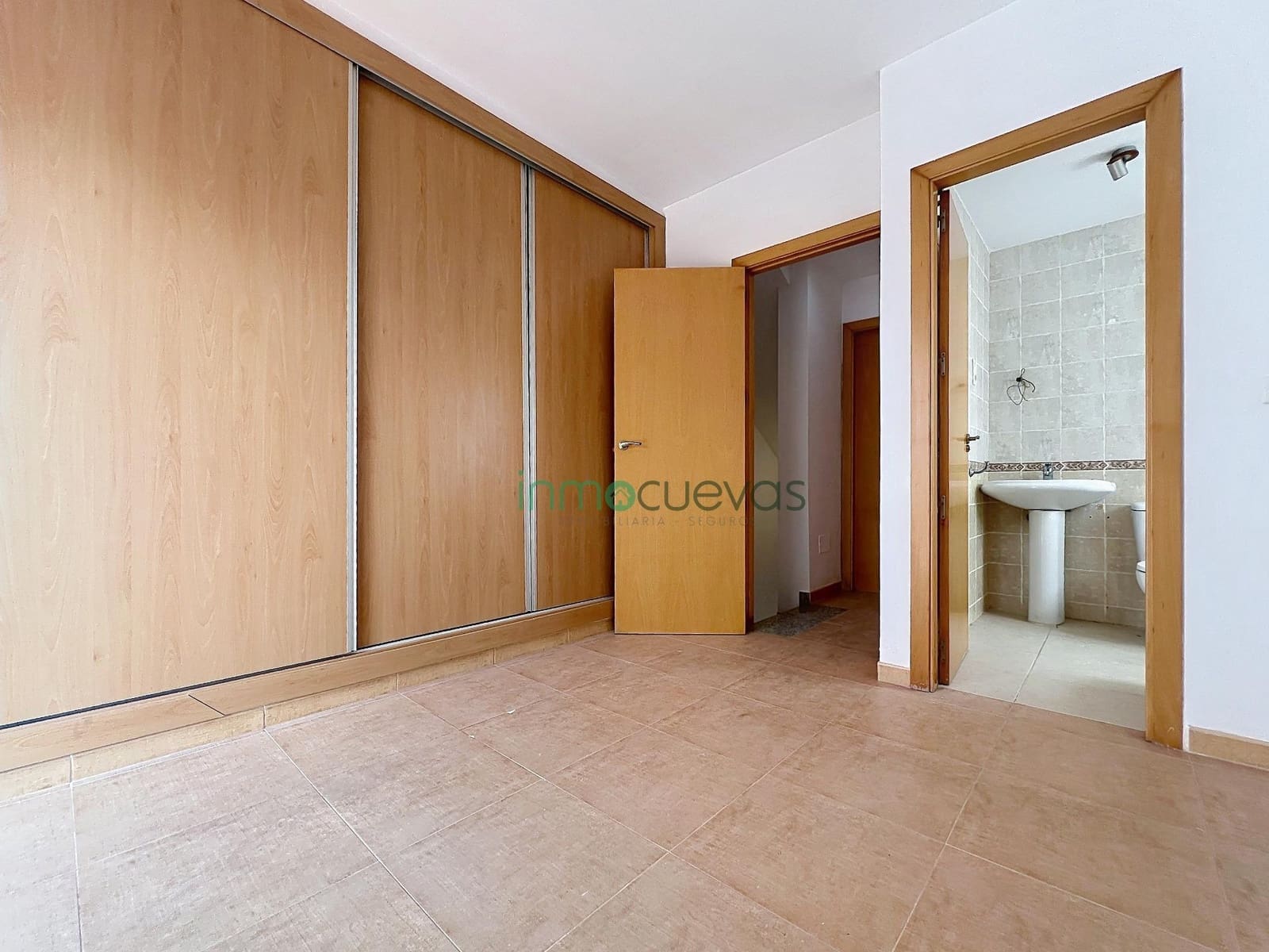 3 soverom Kjedet enebolig til salgs i Vera med svømmebasseng garasje - € 275 000 (Ref: 9762072)