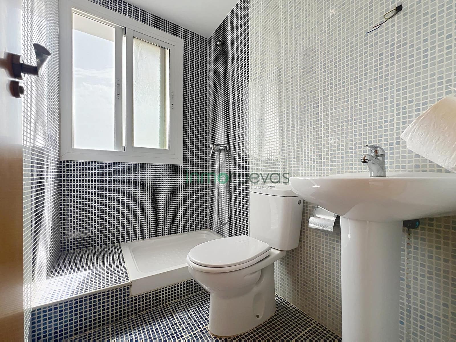 3 soverom Kjedet enebolig til salgs i Vera med svømmebasseng garasje - € 275 000 (Ref: 9762072)