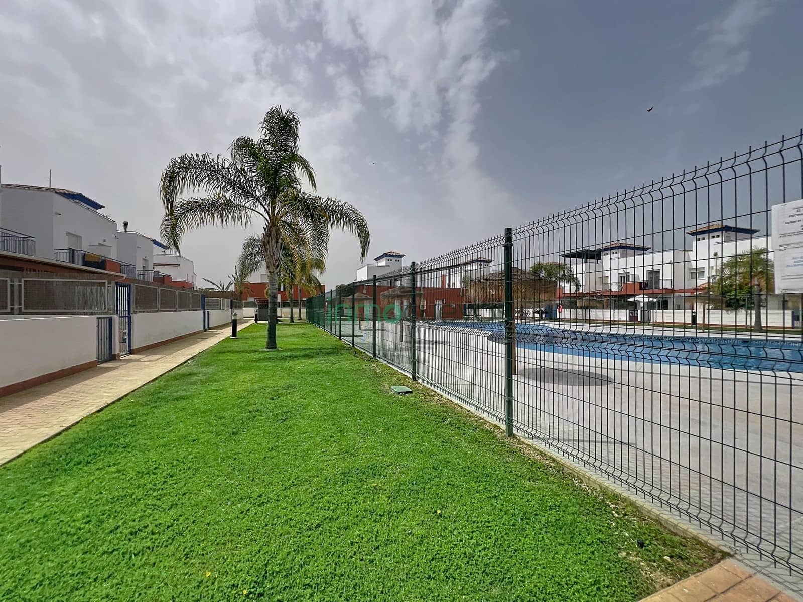 3 soverom Kjedet enebolig til salgs i Vera med svømmebasseng garasje - € 275 000 (Ref: 9762072)