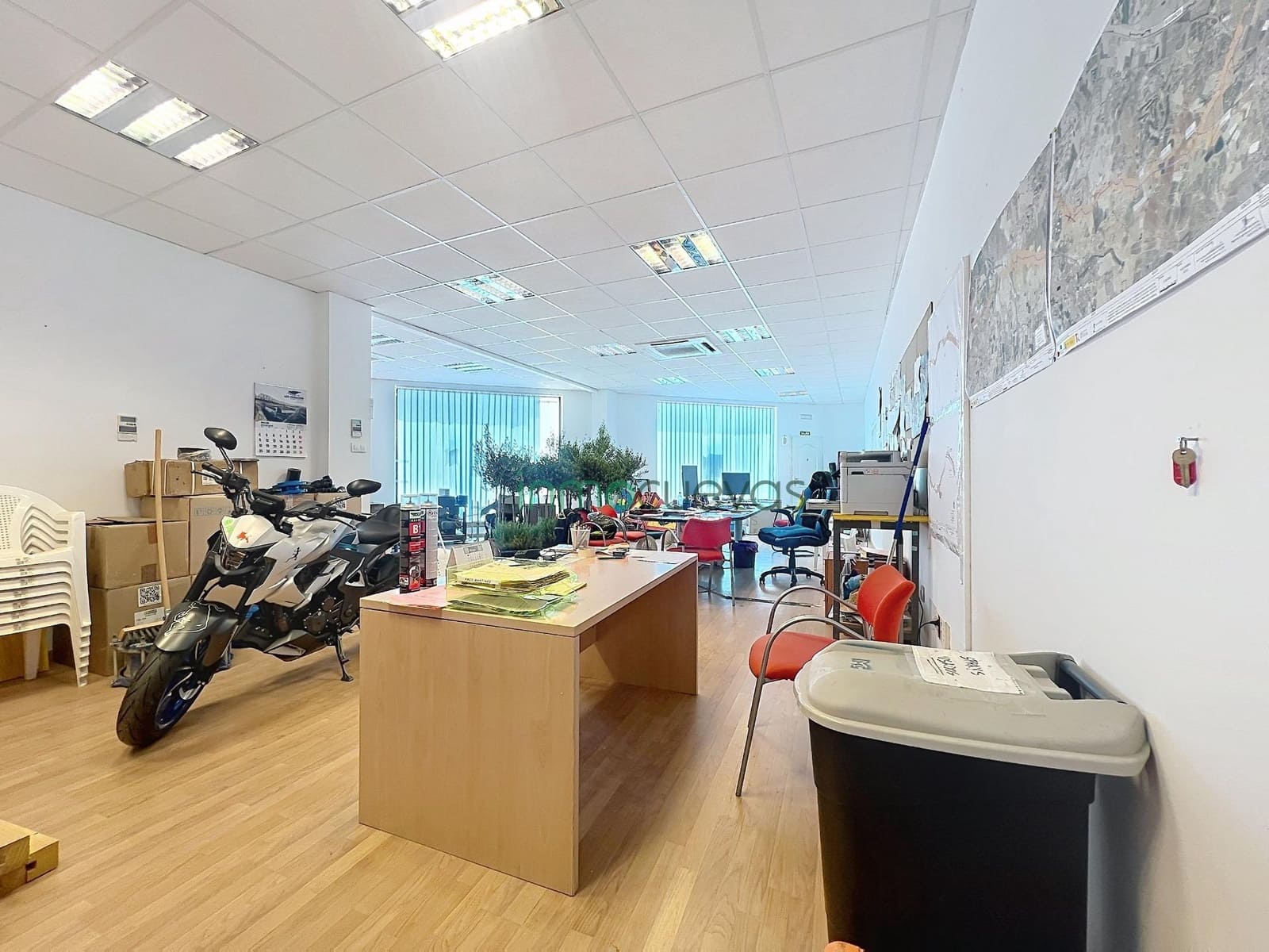 Negocio en El Real en alquiler con garaje - 950 € (Ref: 9839342)