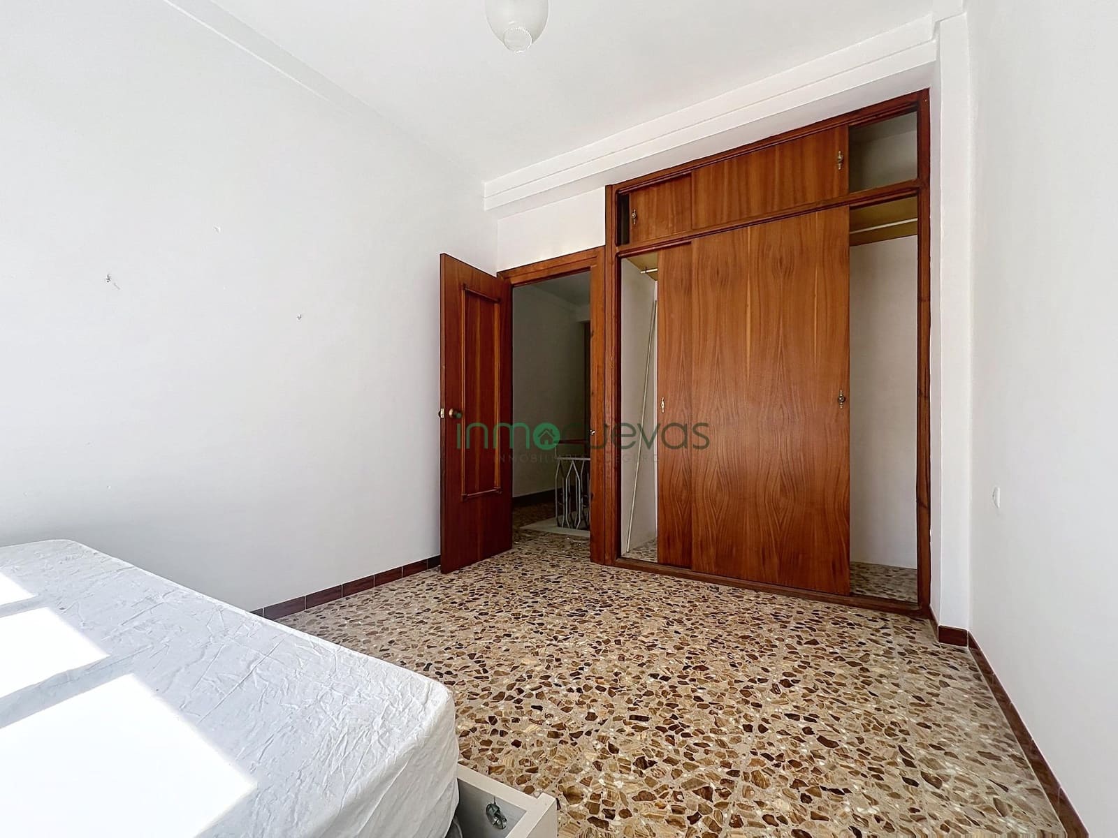 6 bedroom Terraced Villa for sale in Zurgena with garage - € 124,999 (Ref: 9843604)