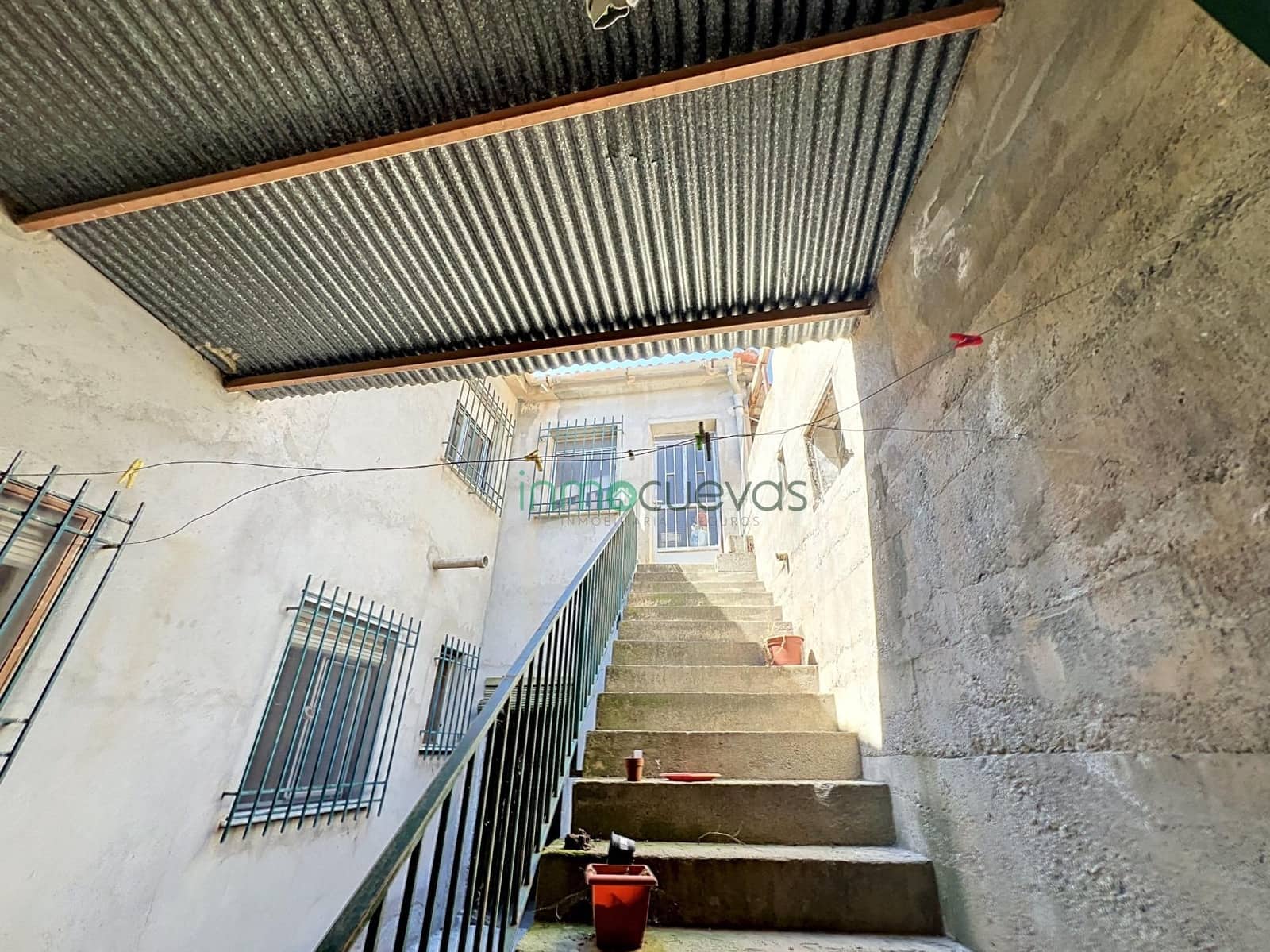 6 bedroom Terraced Villa for sale in Zurgena with garage - € 124,999 (Ref: 9843604)