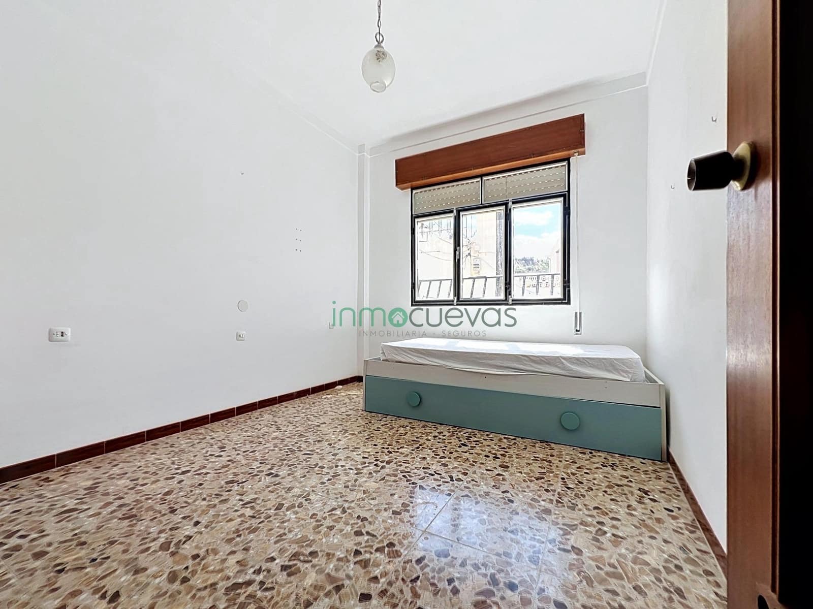 6 bedroom Terraced Villa for sale in Zurgena with garage - € 124,999 (Ref: 9843604)